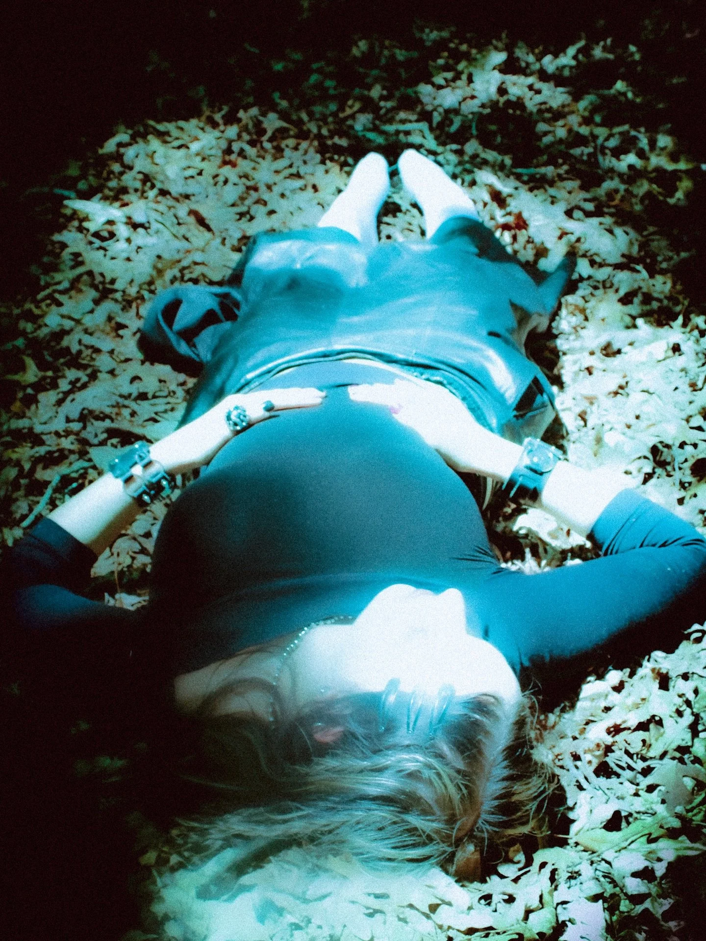 dirty girl 🪦♱ 

&mdash;x&mdash;x&mdash;x&mdash;x&mdash;x&mdash;x&mdash;

#rvaphotography #gunk #gunkphotoshoot #rva