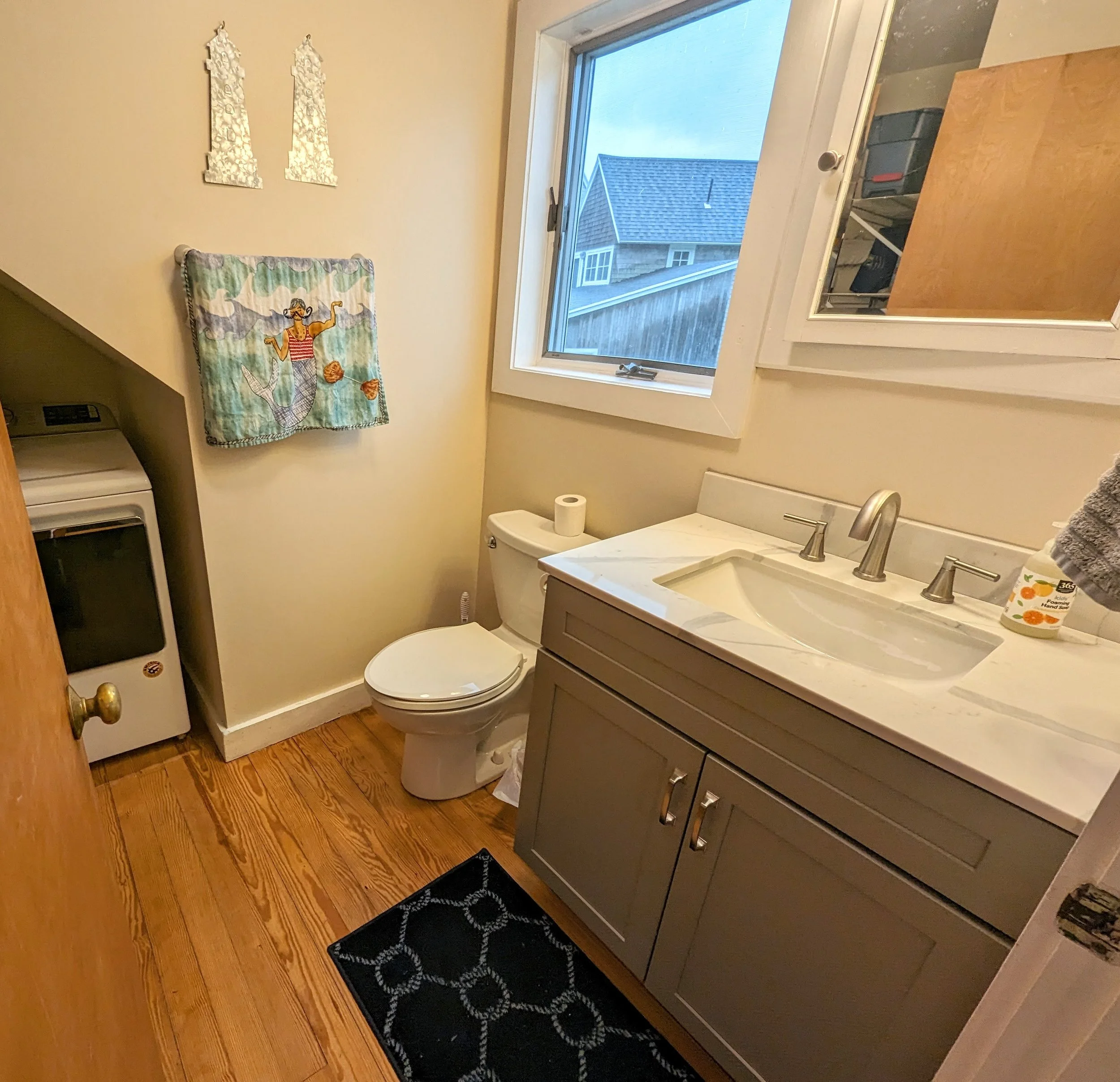 1st floor bath w/washer and dryer