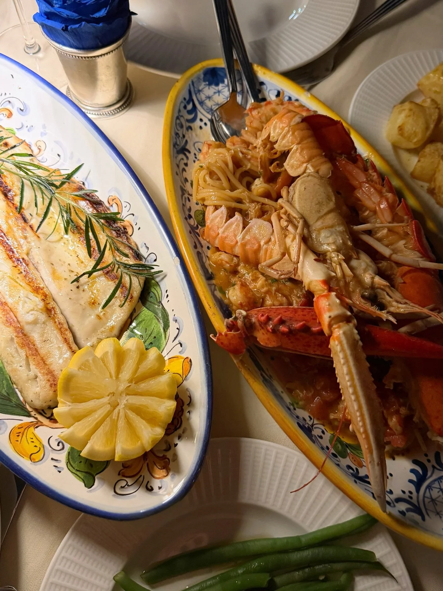 Carne o pesce?
With a pesce menu like this&hellip; it&rsquo;s hard to say no.
For reservations, call us or book on @resy