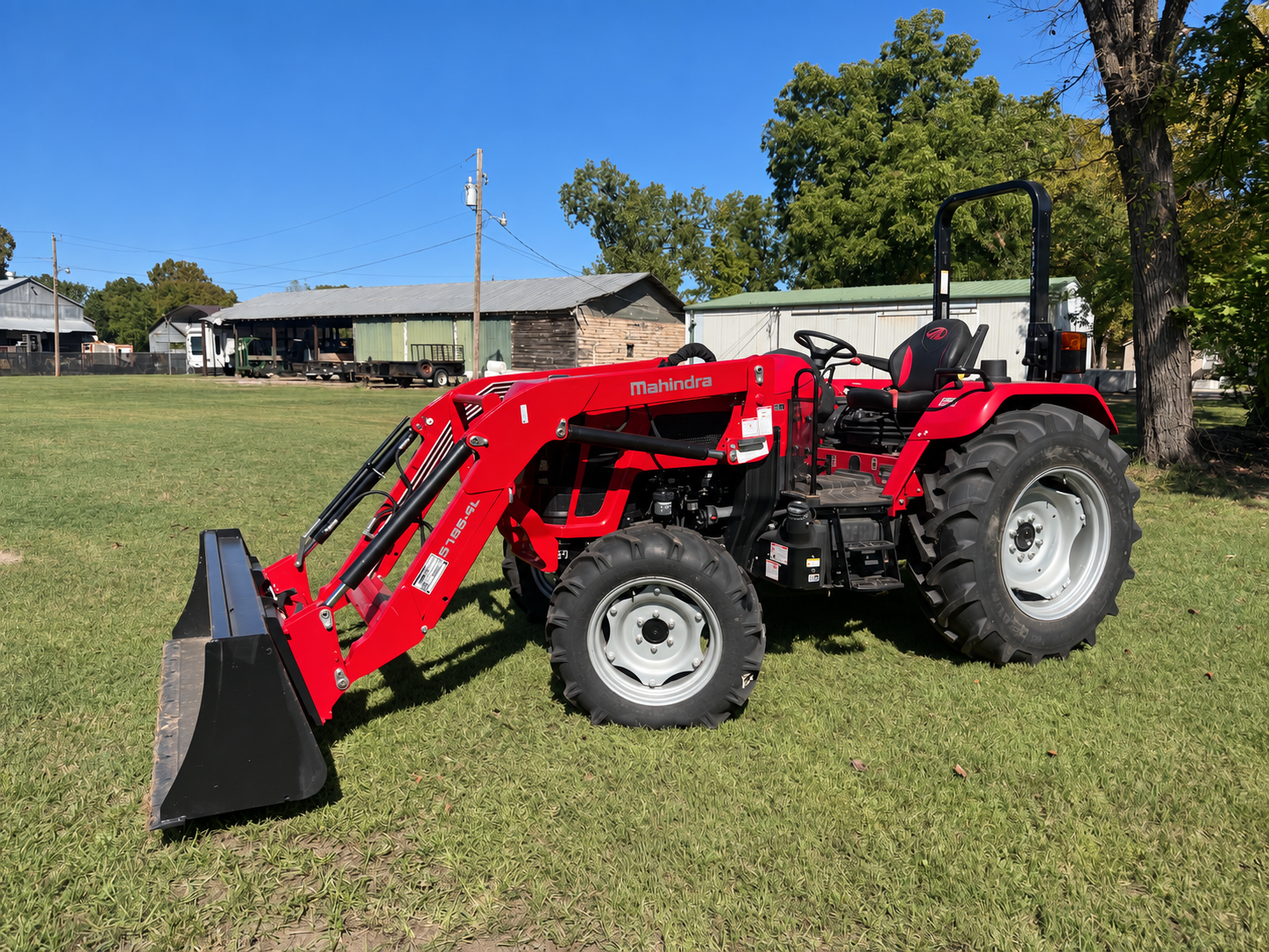 Mahindra 5145 Shuttle Ag Tire