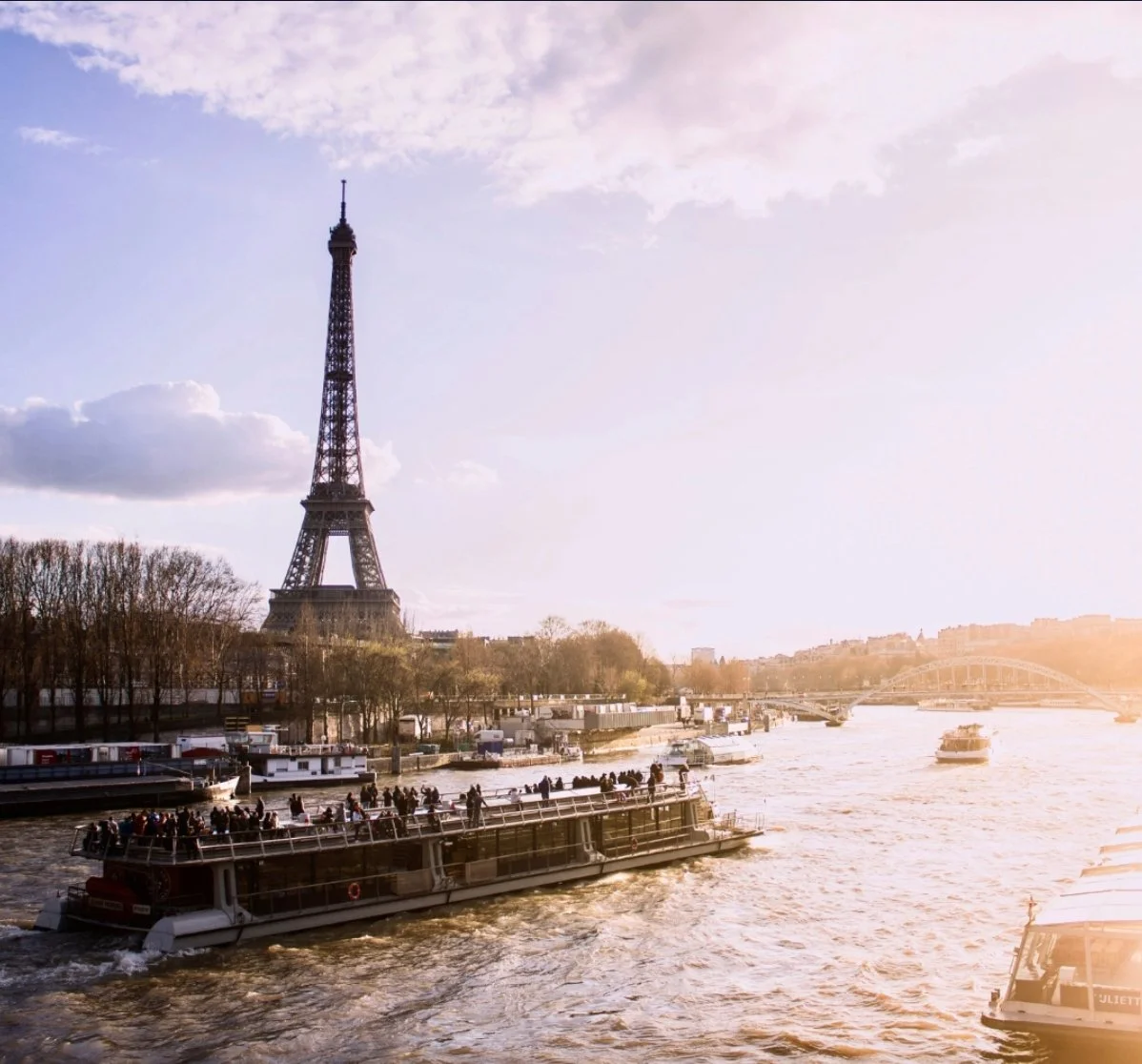 helcopter charter to paris heliport