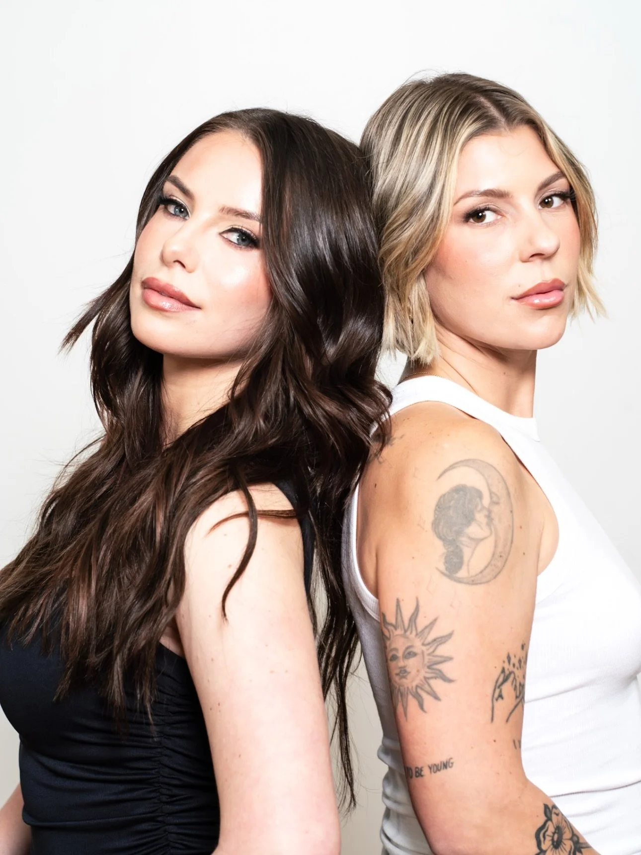 If you&rsquo;re a 2027 bride, just know we&rsquo;re working on something for you ✨🤍 hair + makeup collab with @michellzaffran coming soon 
&bull;
Cut , color + styling by @michellezaffran 
&bull;
&bull;
&bull;
#wnywedding #buffalobrides #buffalowedd