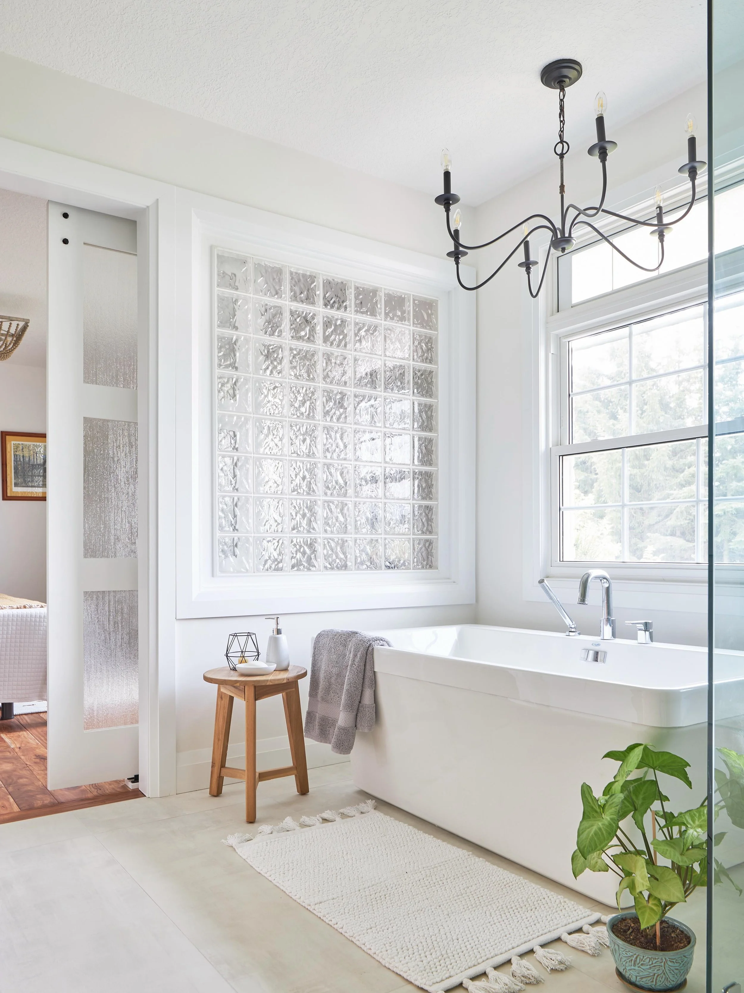 One of my favourite features in this ensuite is the glass block window! 

We loved using it here because it lets in plenty of natural light while still providing privacy. It&rsquo;s a simple design choice that makes the entire space feel brighter and