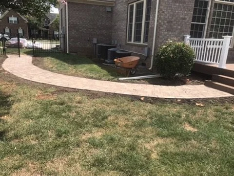 03-completed-curved-paver-walkway.jpeg