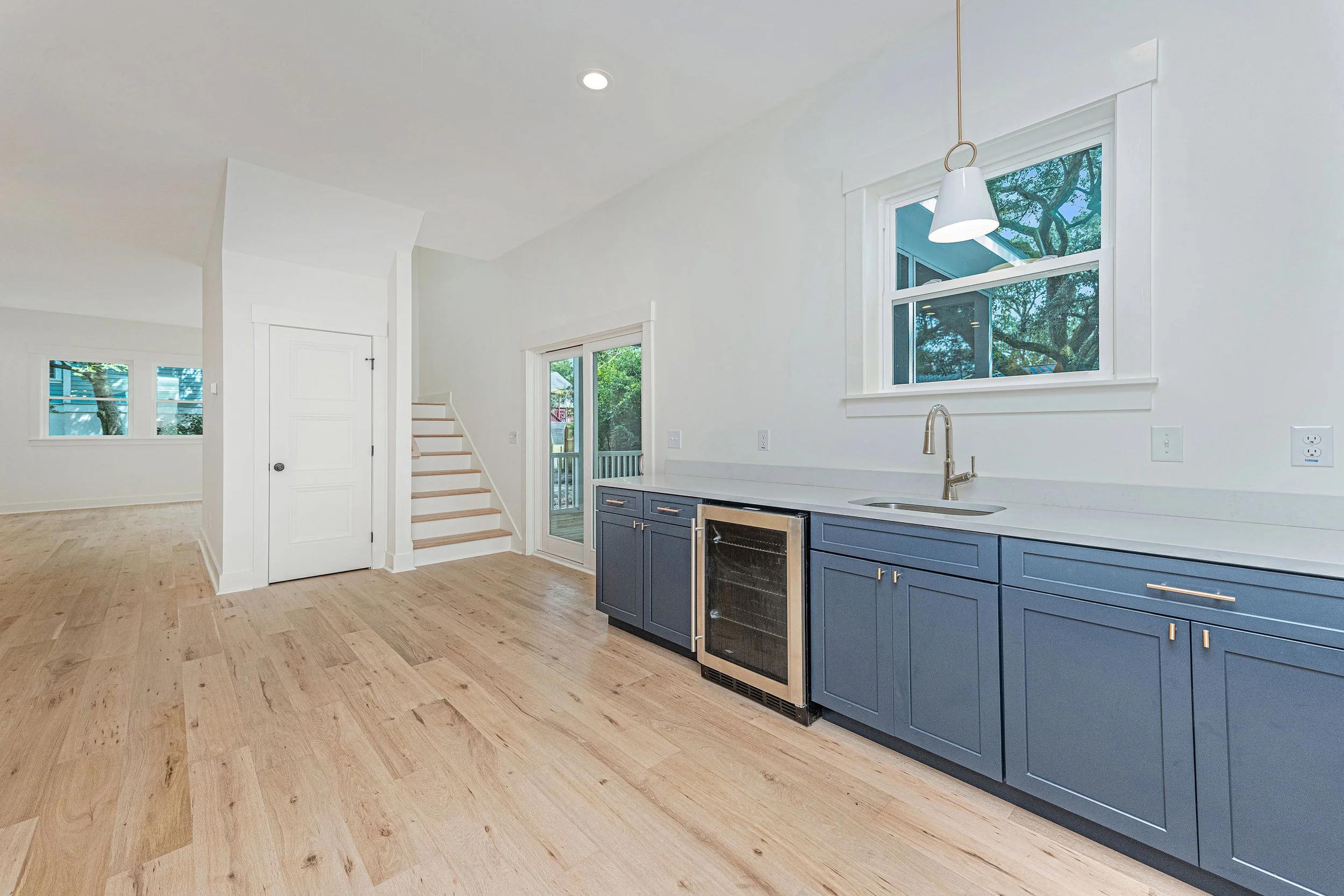 2159ParkwayDr07.jpg