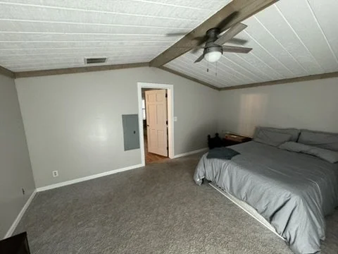 04-existing-bedroom-interior-02.jpeg