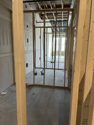 03-progress-interior-framing.jpeg