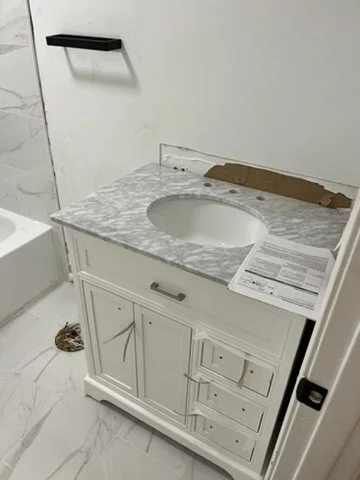 05-bathroom-2-vanity-detail.jpeg