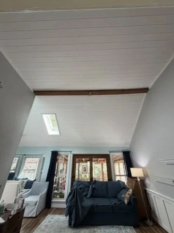 02-shiplap-ceiling-living-area-2.jpeg