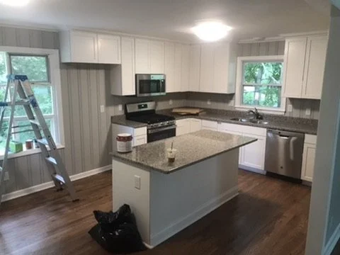 03-finished-investor-kitchen-with-island-and-appliances.jpeg
