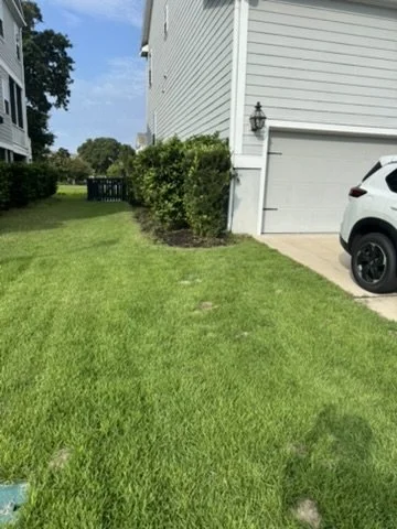 10-yard-and-garage-context.jpeg