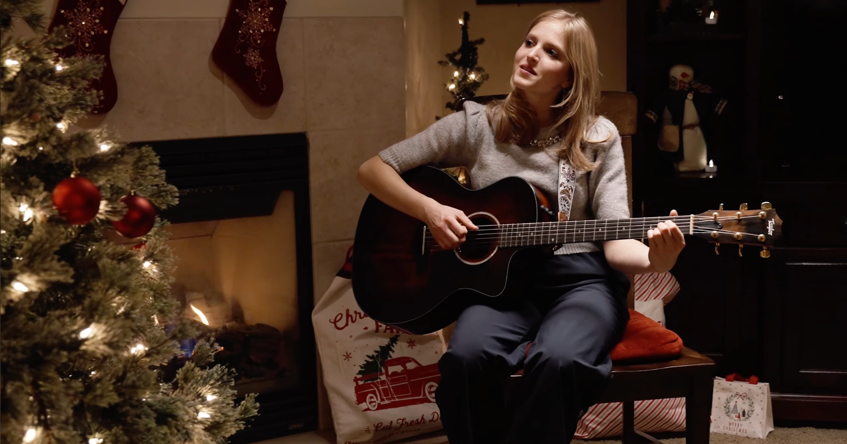 A Simple Christmas - Evelyn Winn