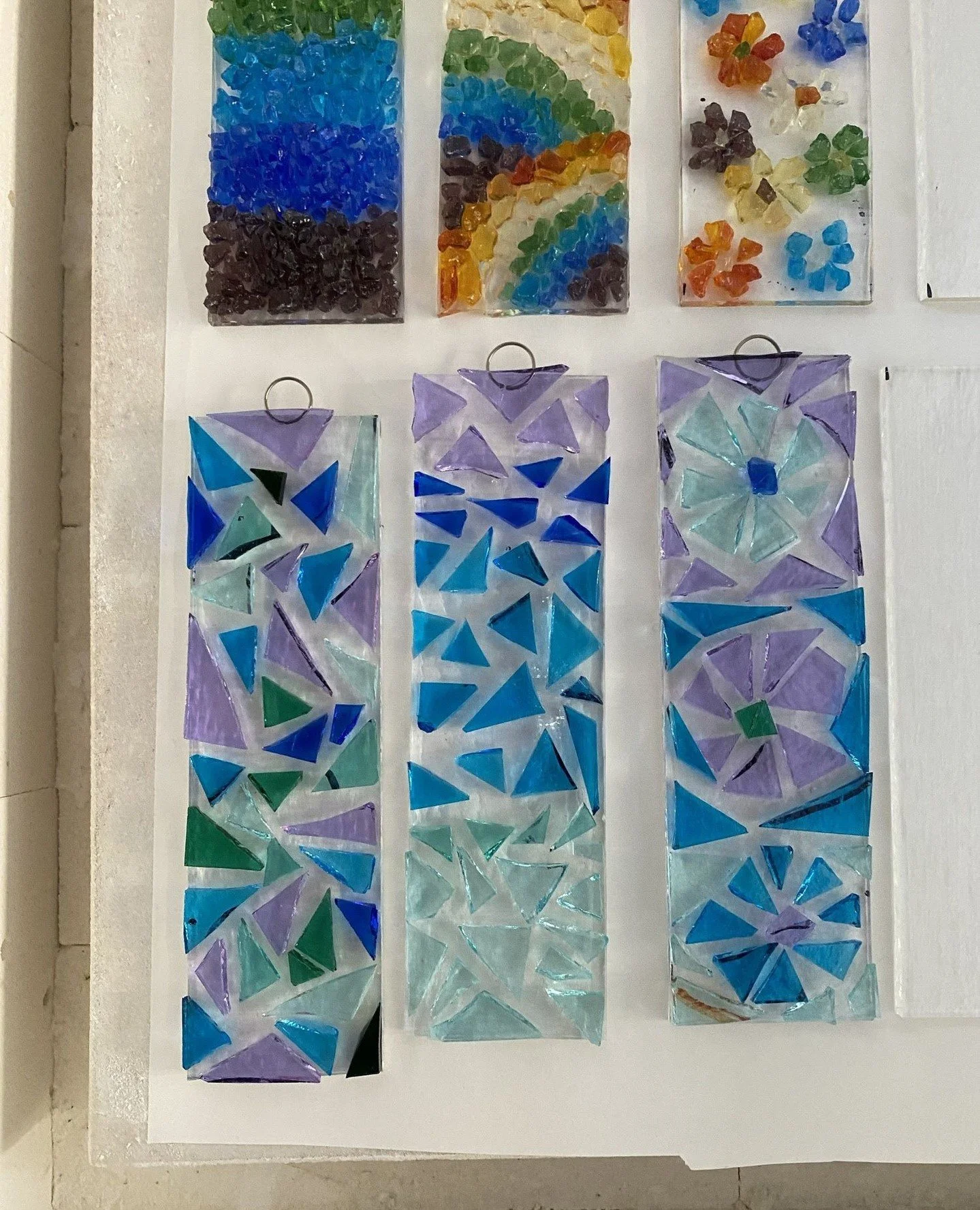 Spring is the perfect time to create something beautiful!⁠
⁠
Join us at The Corner Spot for our &ldquo;April Showers Bring May Flowers&rdquo; Fused Glass Sun Catcher Workshop on Sunday, April 12 from 2&ndash;4 PM. In this beginner-friendly class, you