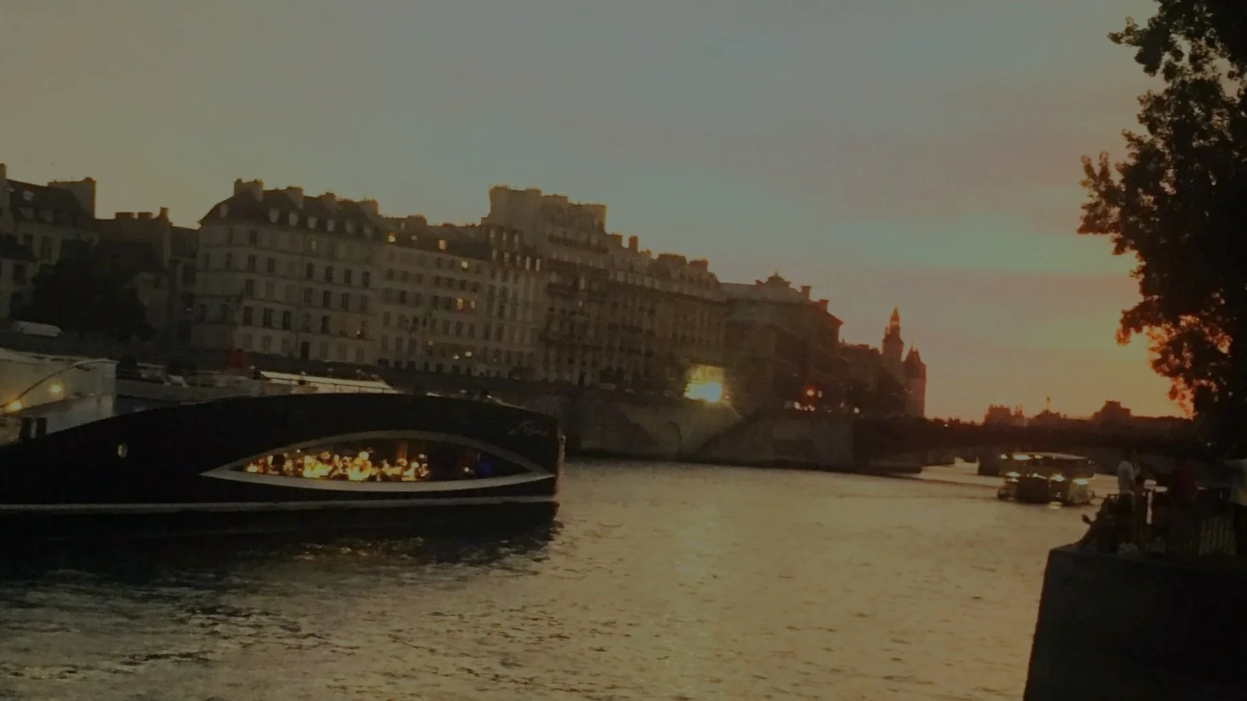 	
Photographie © Héloïse Godet Verdejo - Diptyque (sans titre), 2026, BY-NC-ND