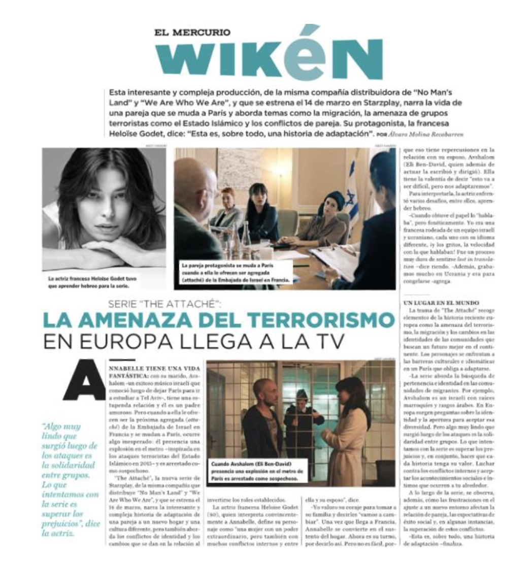 Page de magazine en espagnol avec titre en bleu foncé et bleu clair, image d'une actrice en noir et blanc, photo d'une interview d'un couple à Paris, et une autre photo d'une actrice parlant à une personne.