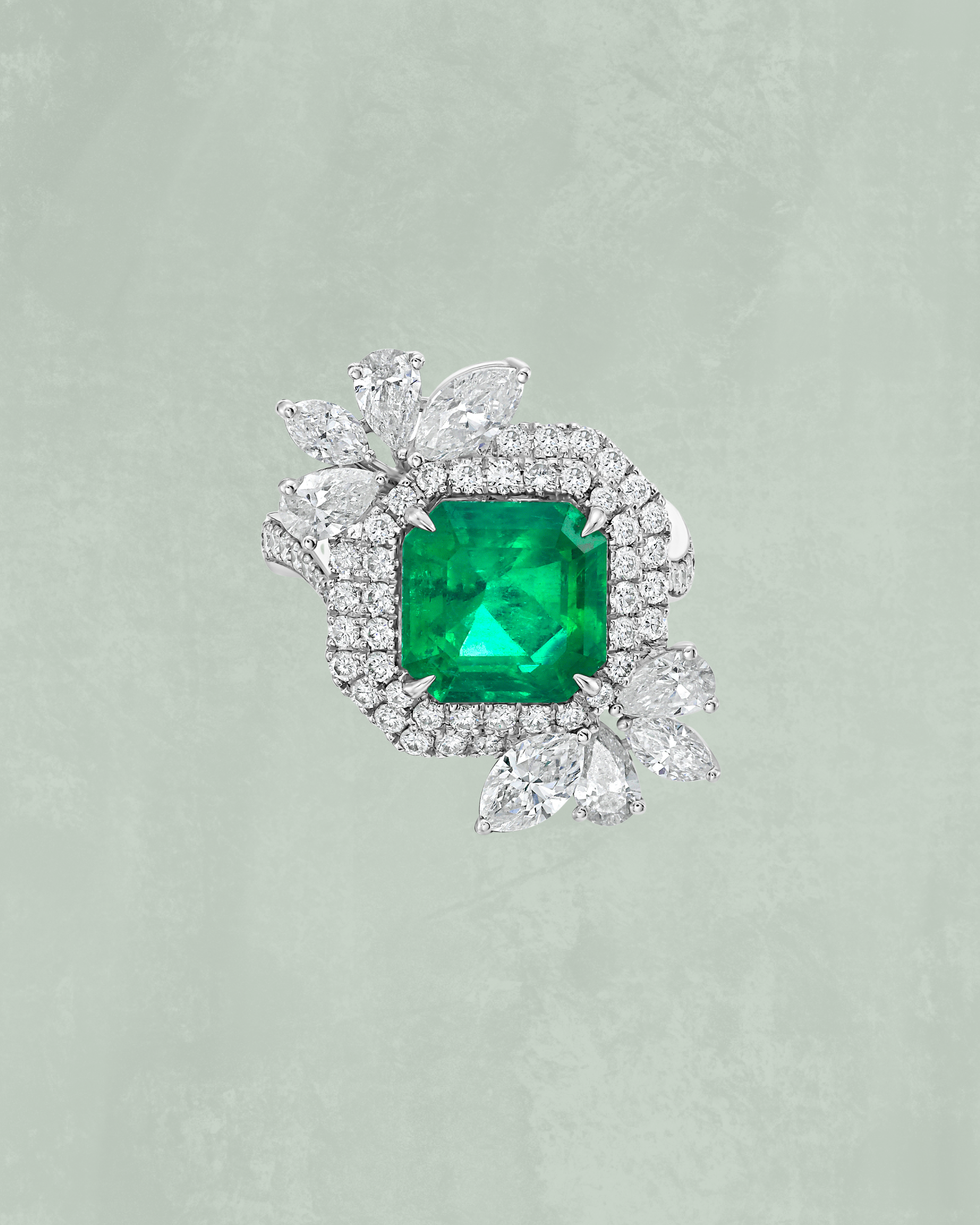 Colombian Emerald Diamond Ring