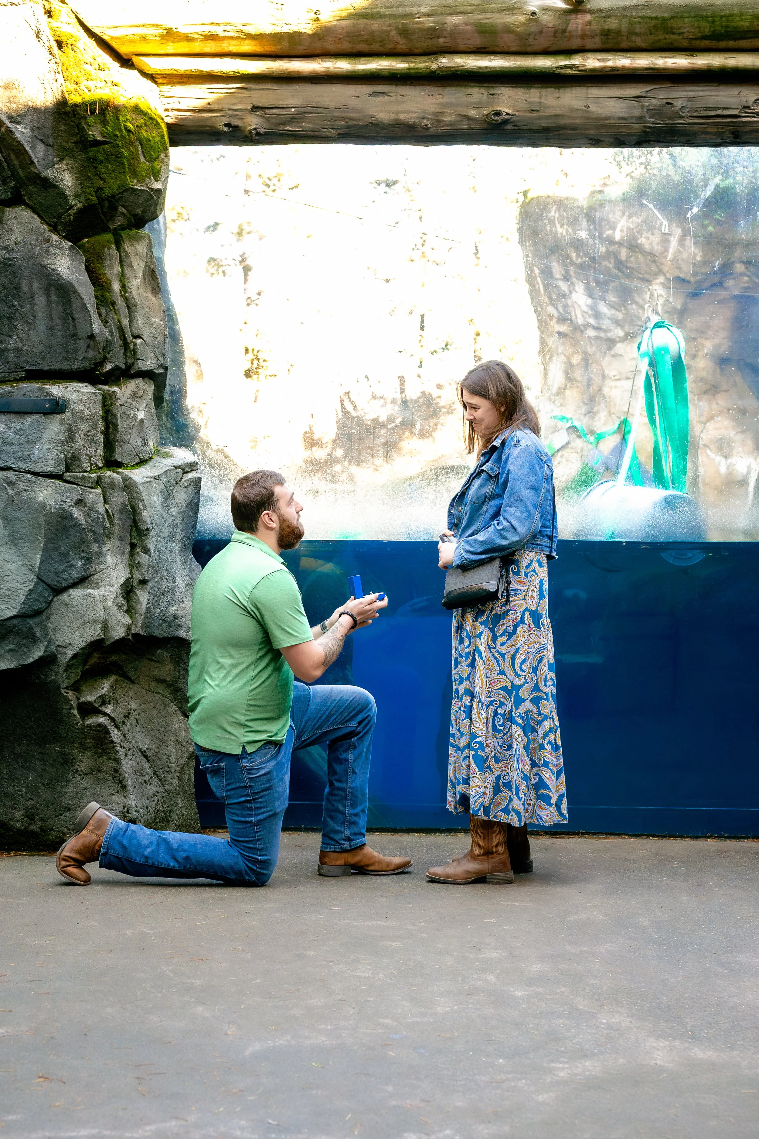 121325-joseyandzach-proposal-oregonzoo0700-Edit.jpg