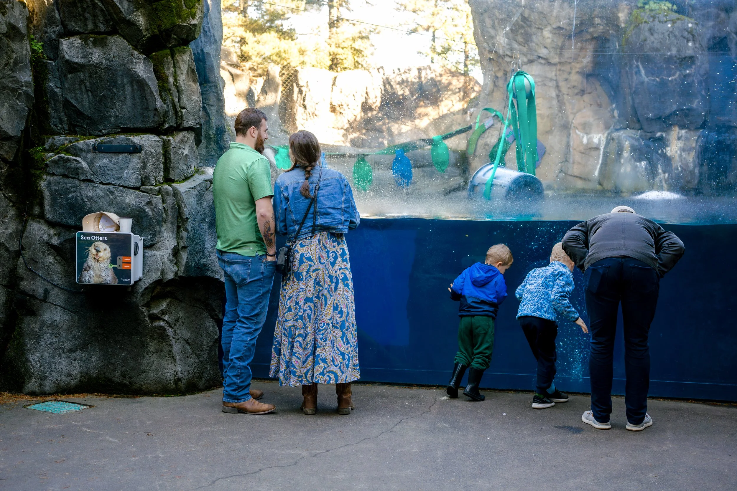 121325-joseyandzach-proposal-oregonzoo0670.jpg