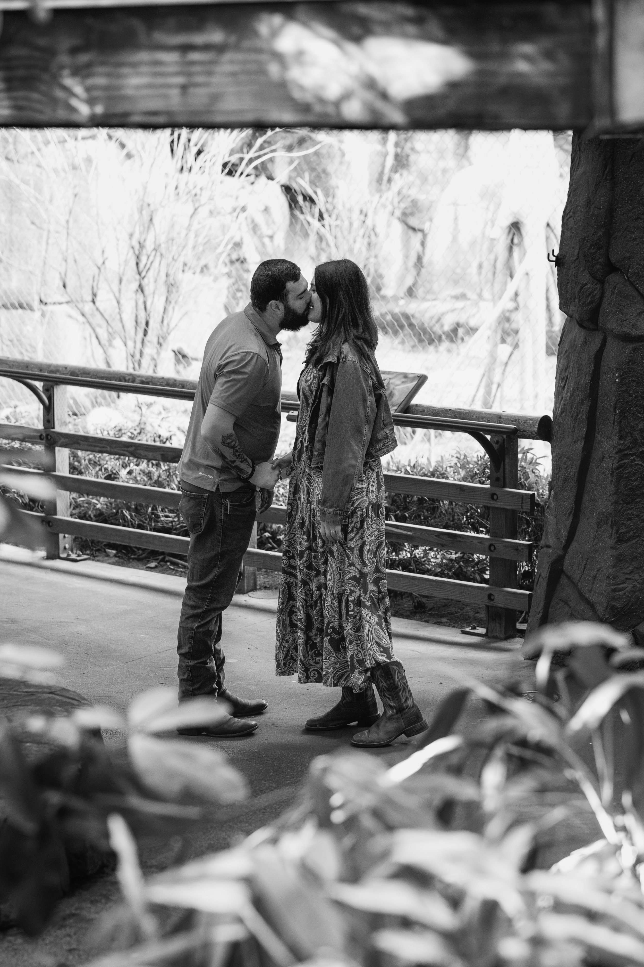 121325-joseyandzach-proposal-oregonzoo0897-Edit.jpg