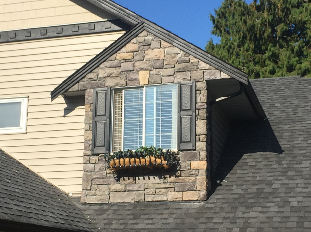 Cowichan-Valley-Siding-Stone-Panel.png