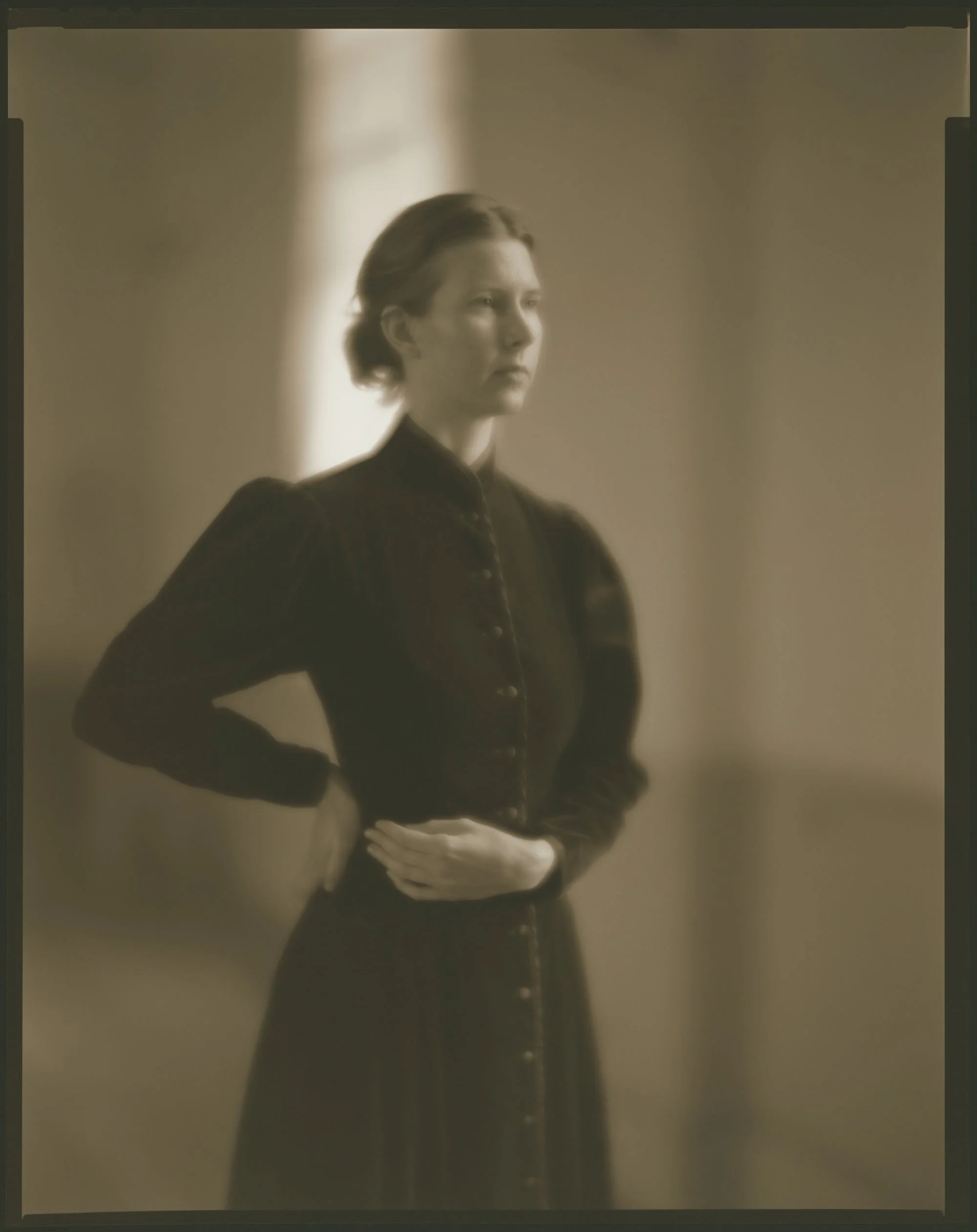 18 inch Wollensak Verito Diffused Focus, f4. 11x14 contact print.