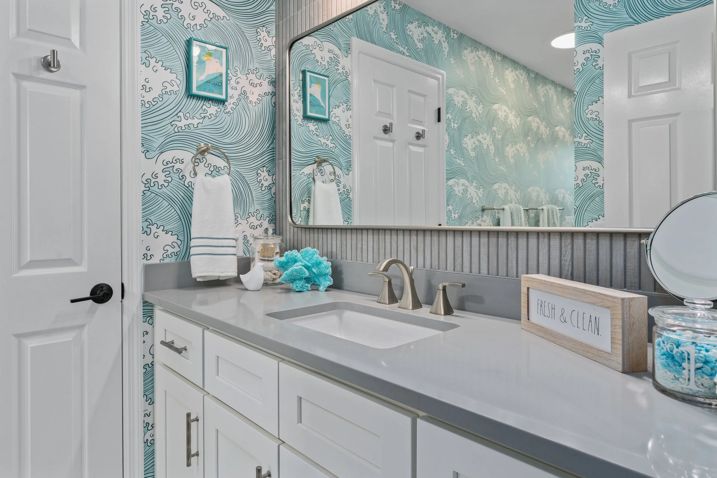 wilmington-nc-coastal-bath-renovation-teal-white-gray-wave-wallpaper