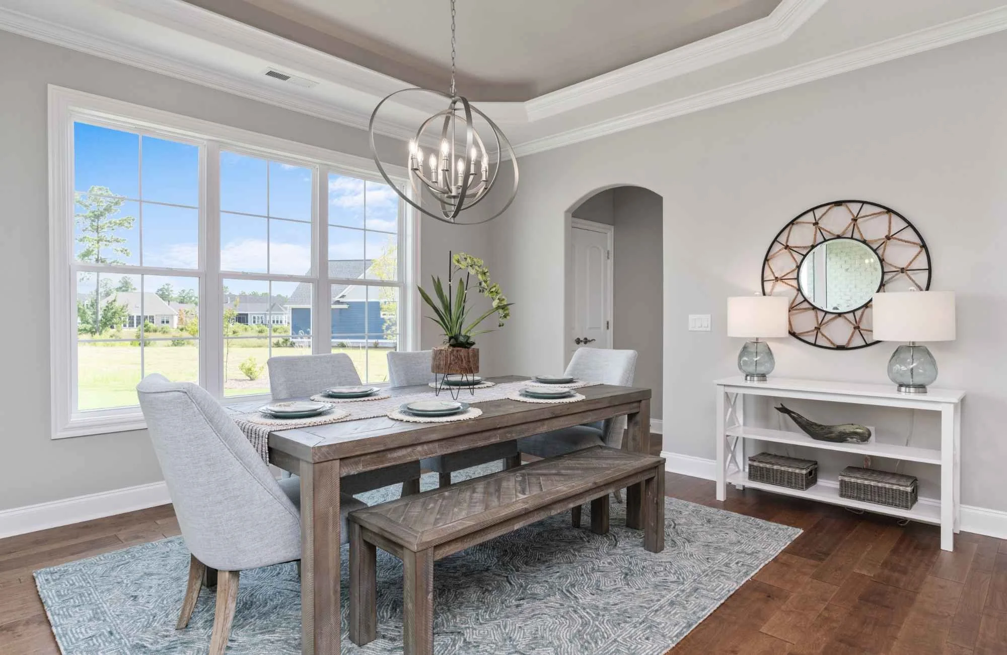 3 Key Differences Between Staging and Interior Design