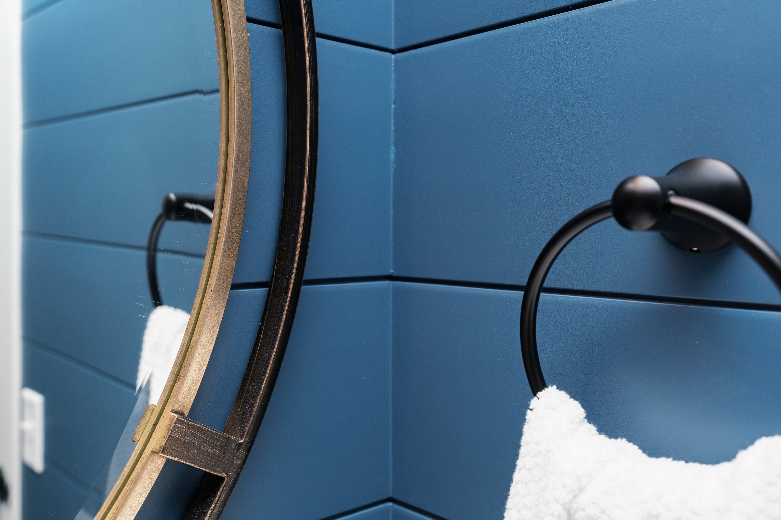 Mixing Metals in Interior Design: A Wilmington NC Designer’s Guide to a  Luxurious Home