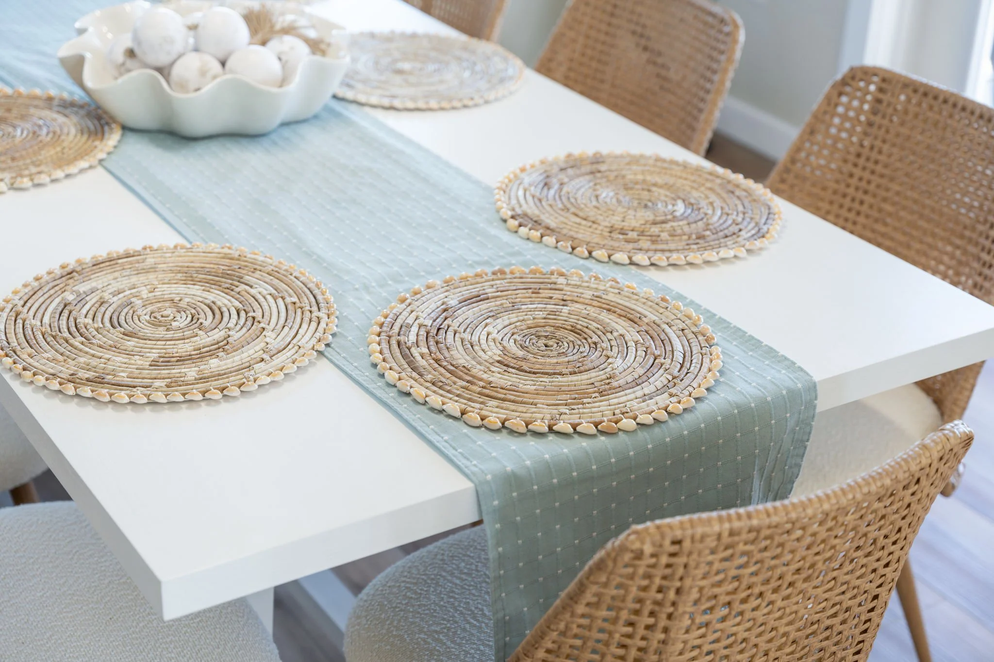 str-designer-dining-room-details-teal-running-coastal-chargers.jpg