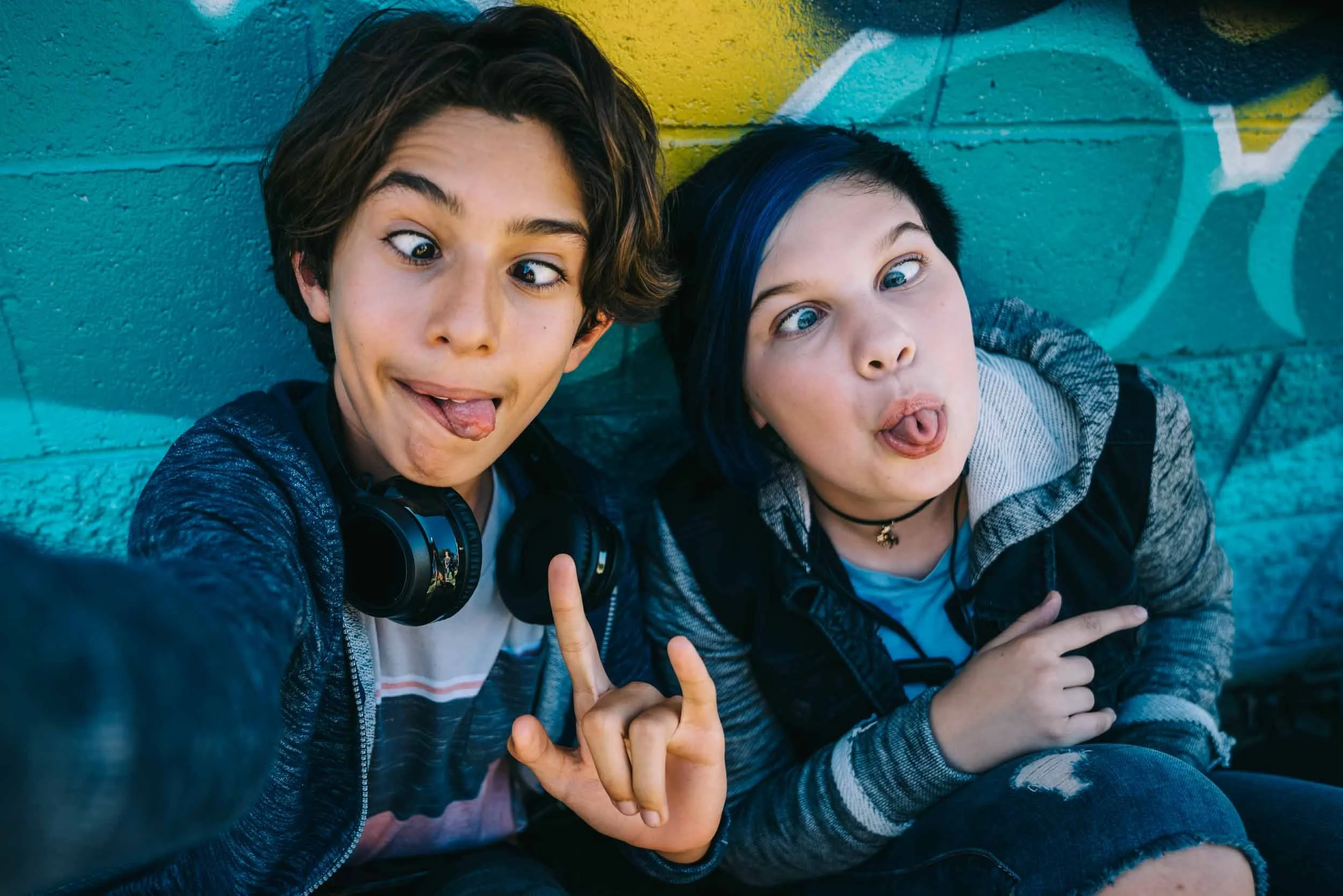 Teens-Taking-Selfie-with-Goofy-Faces.jpg