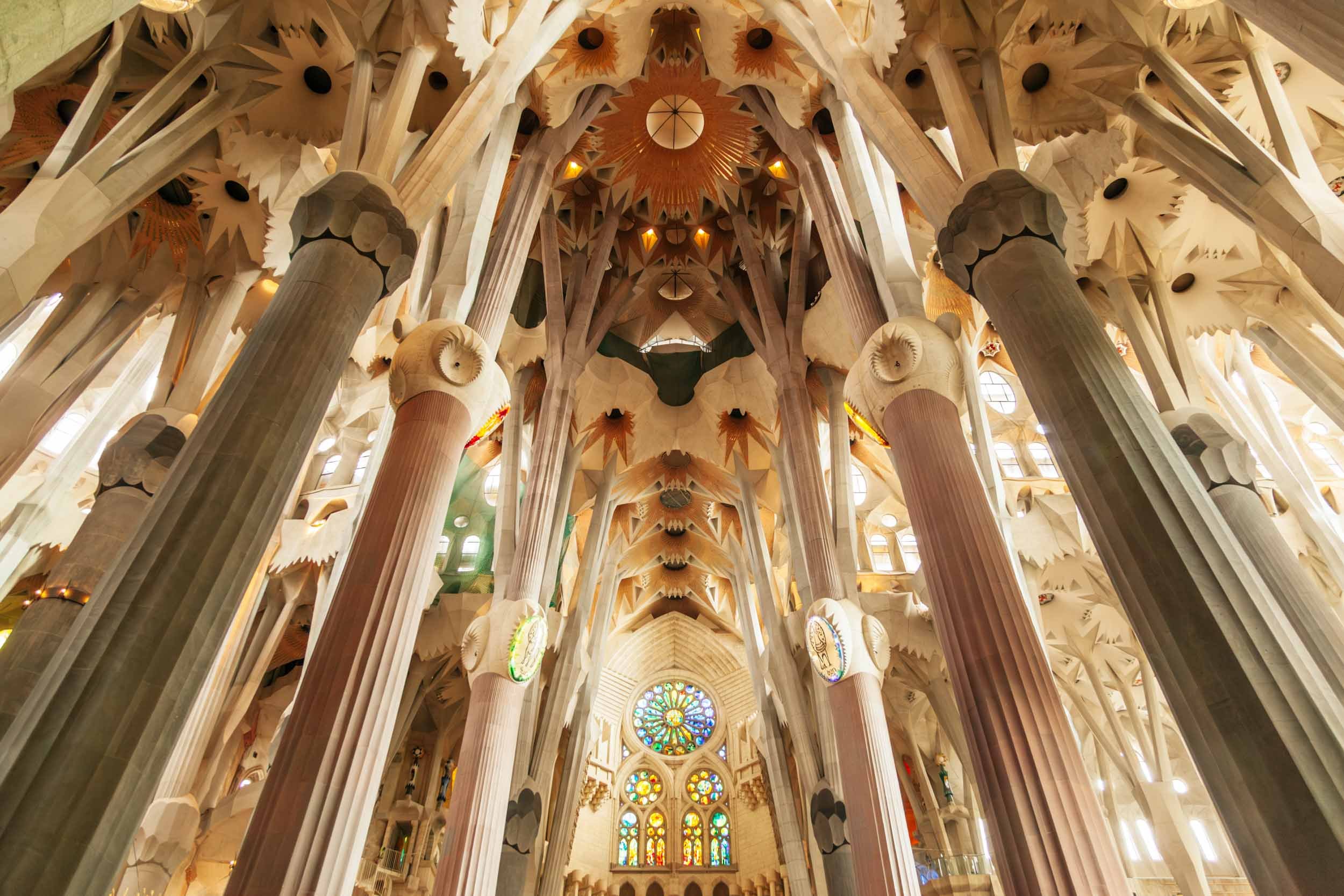 Sagrada-Familia-Church-Interior.jpg