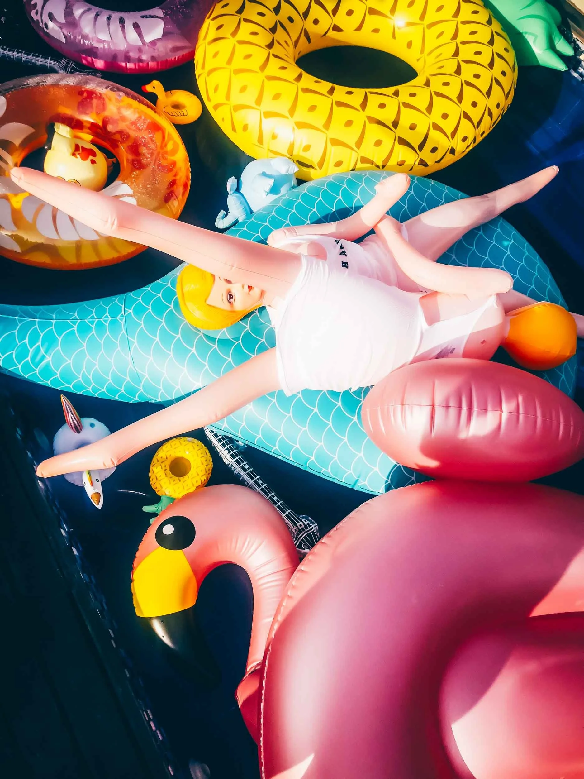 Colorful-Inflatable-Toys-in-Pool.jpg