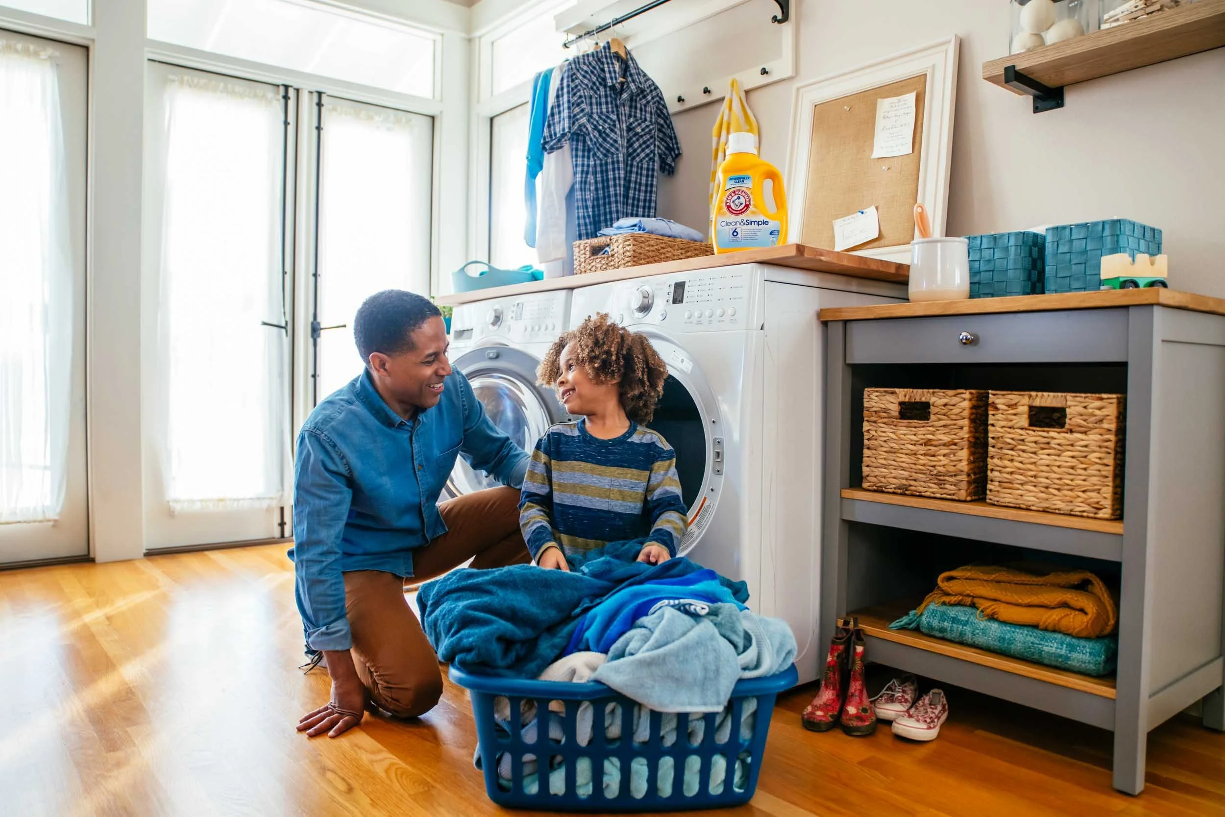dad-son-doing-laundry-arm-hammer-soap.jpg