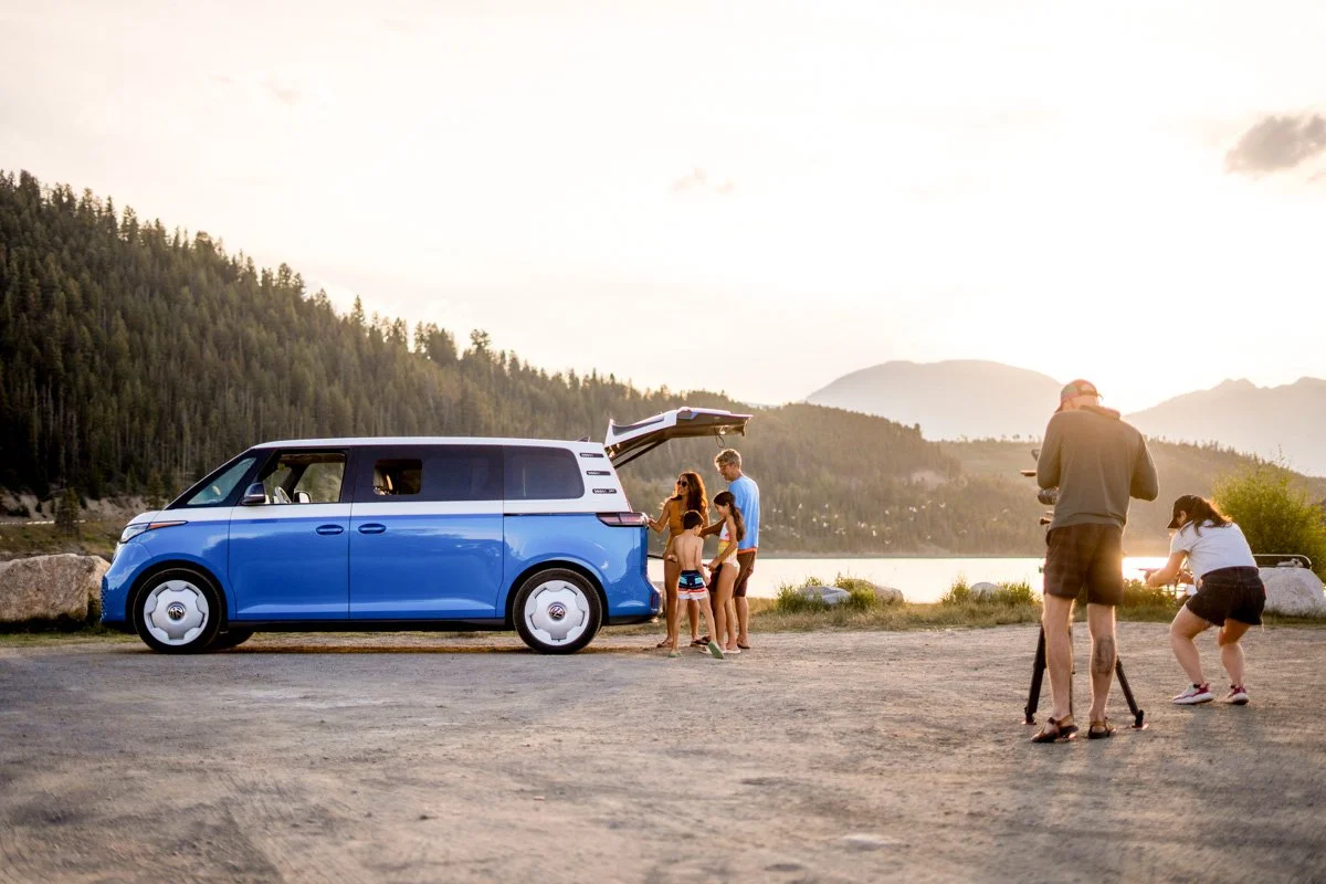 DB BTS ID BUZZ-15.jpg