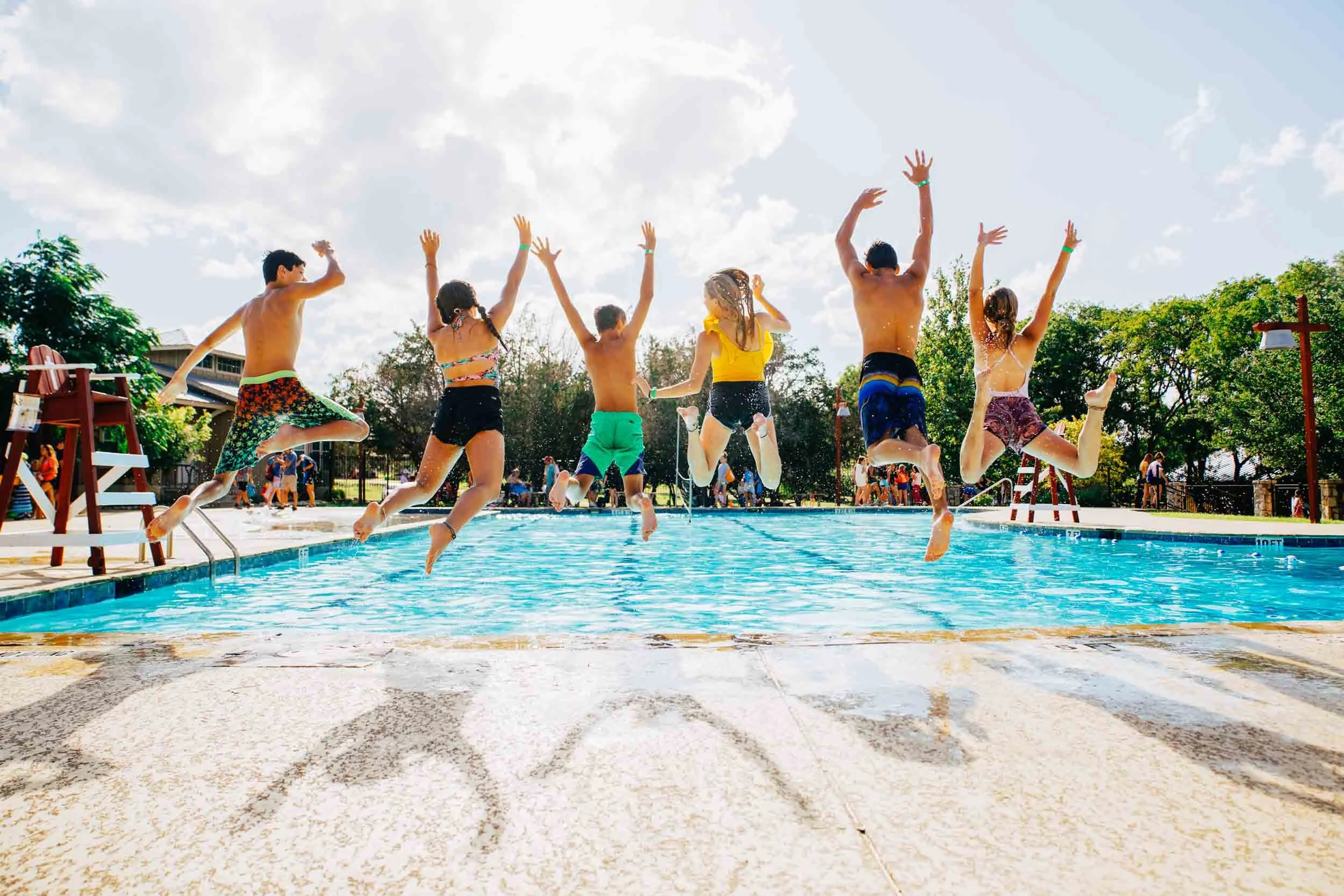 Kids-Jumping-into-Pool.jpg