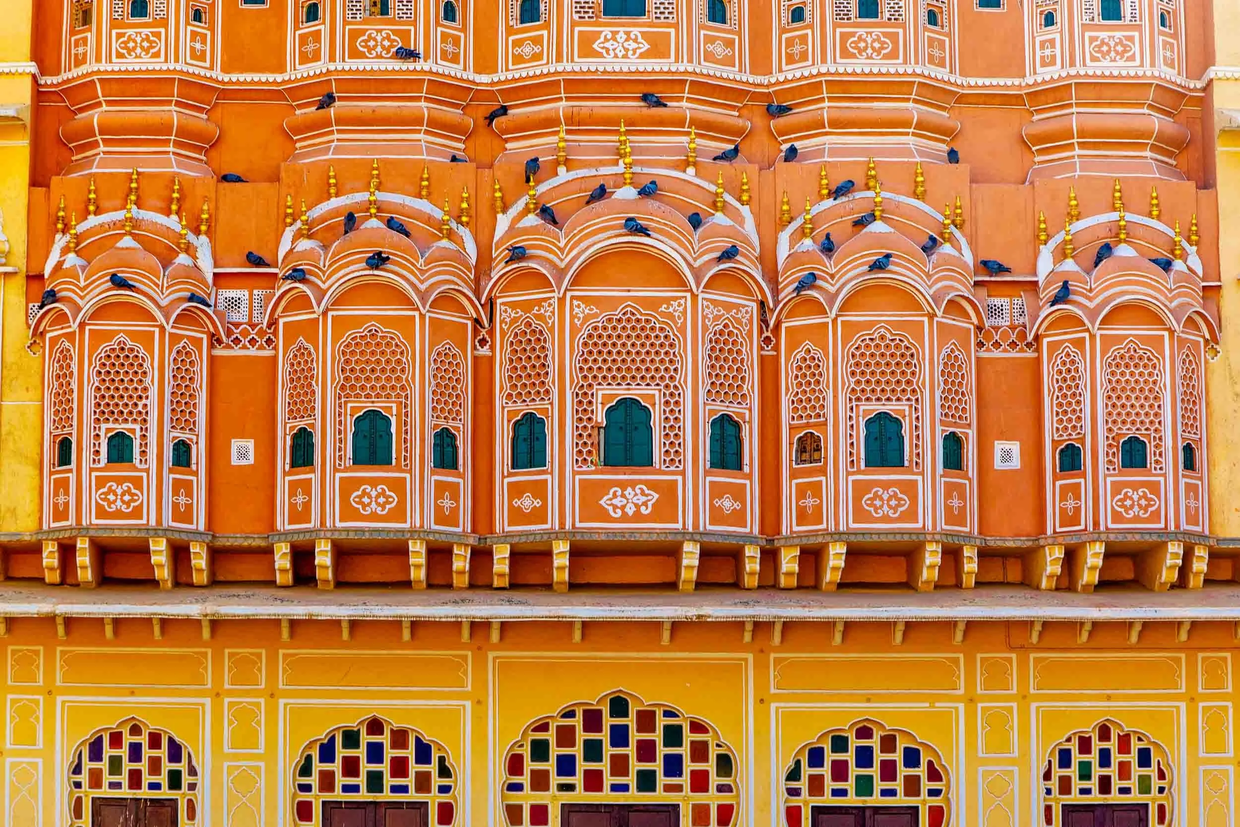 Hawa-Mahal-Building-Facade.jpg