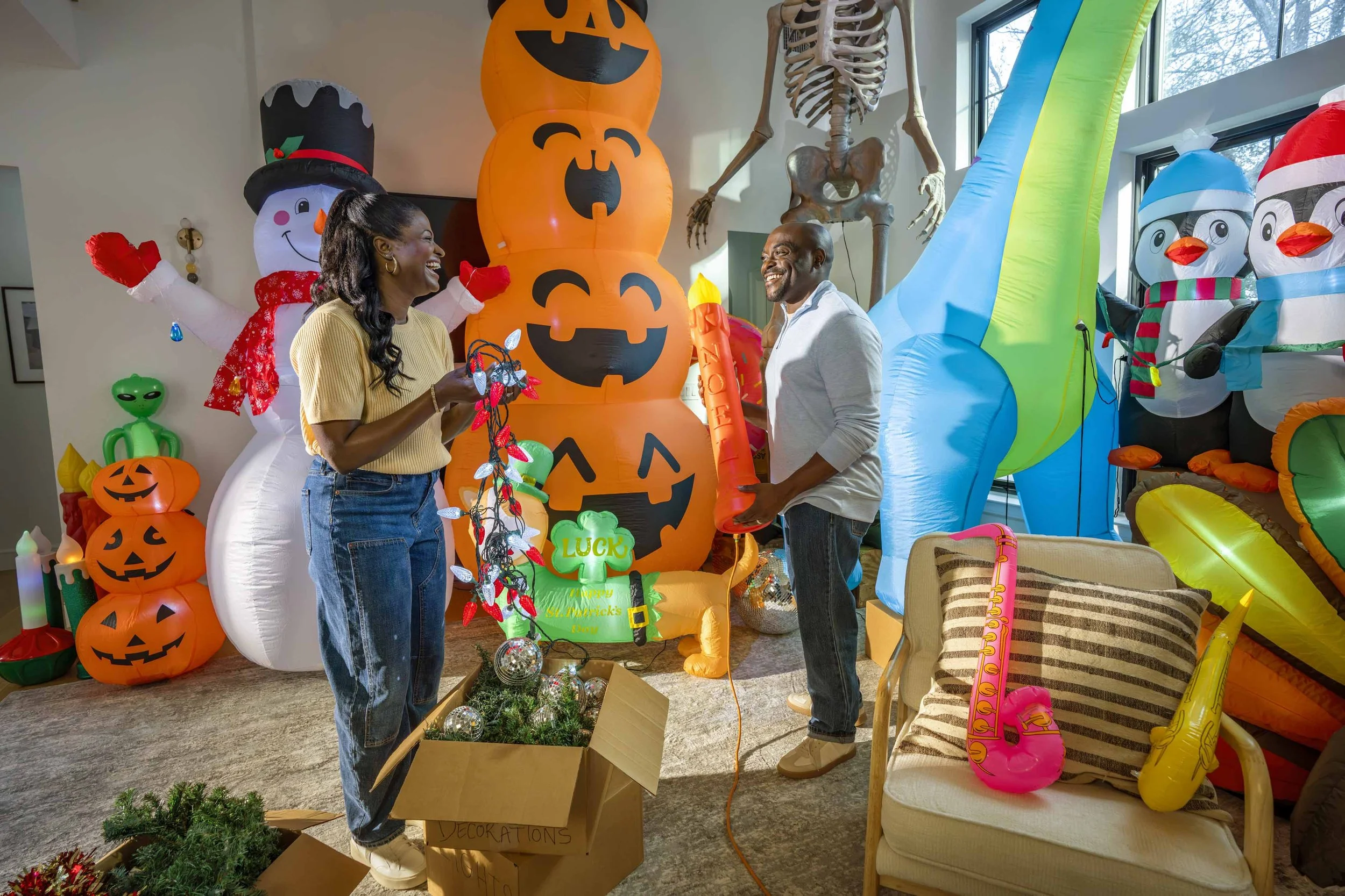 Couple-Decorating-Home-for-the-Holidays.jpg