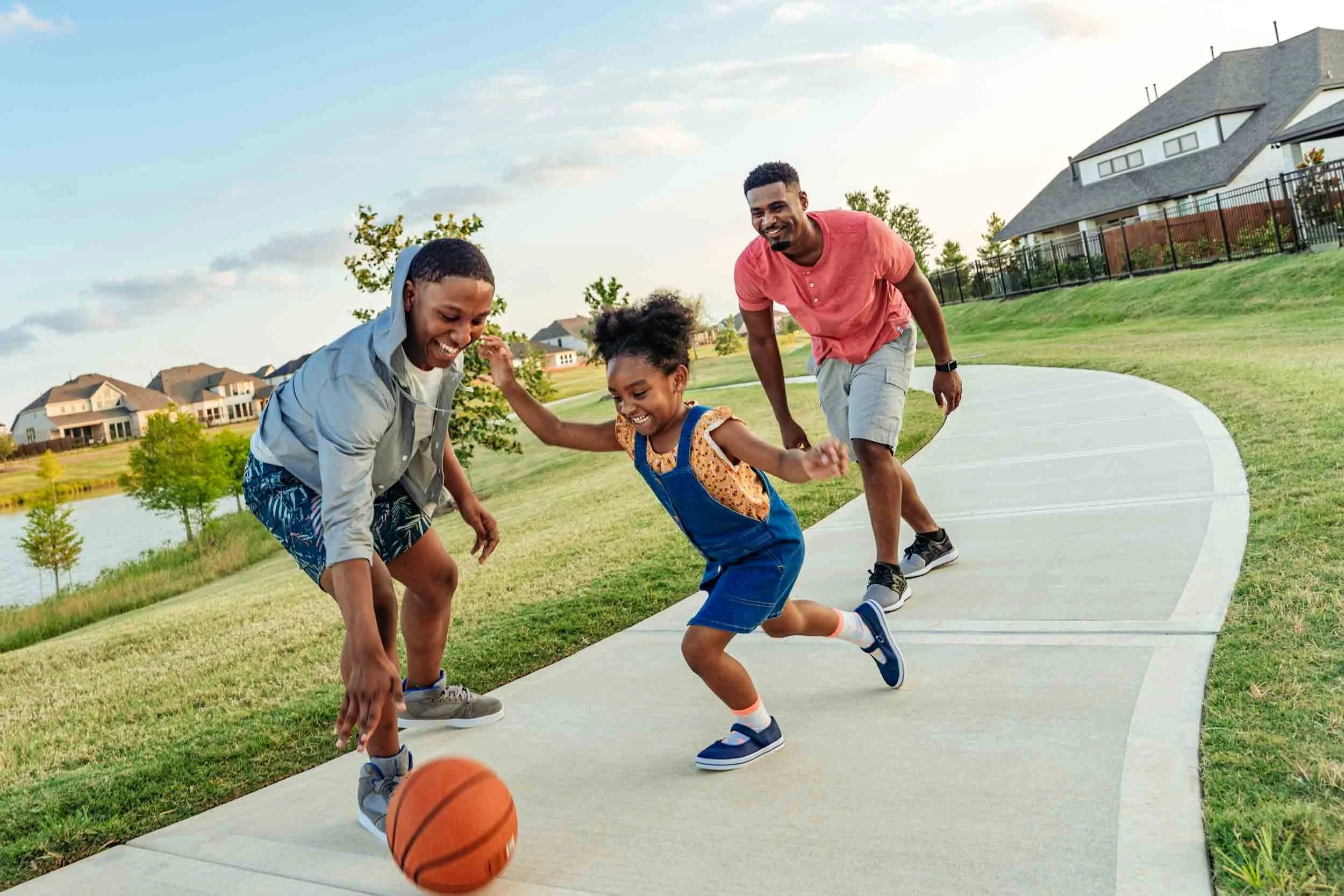 Family-Playing-Basketball-in-Neighborhood.jpg