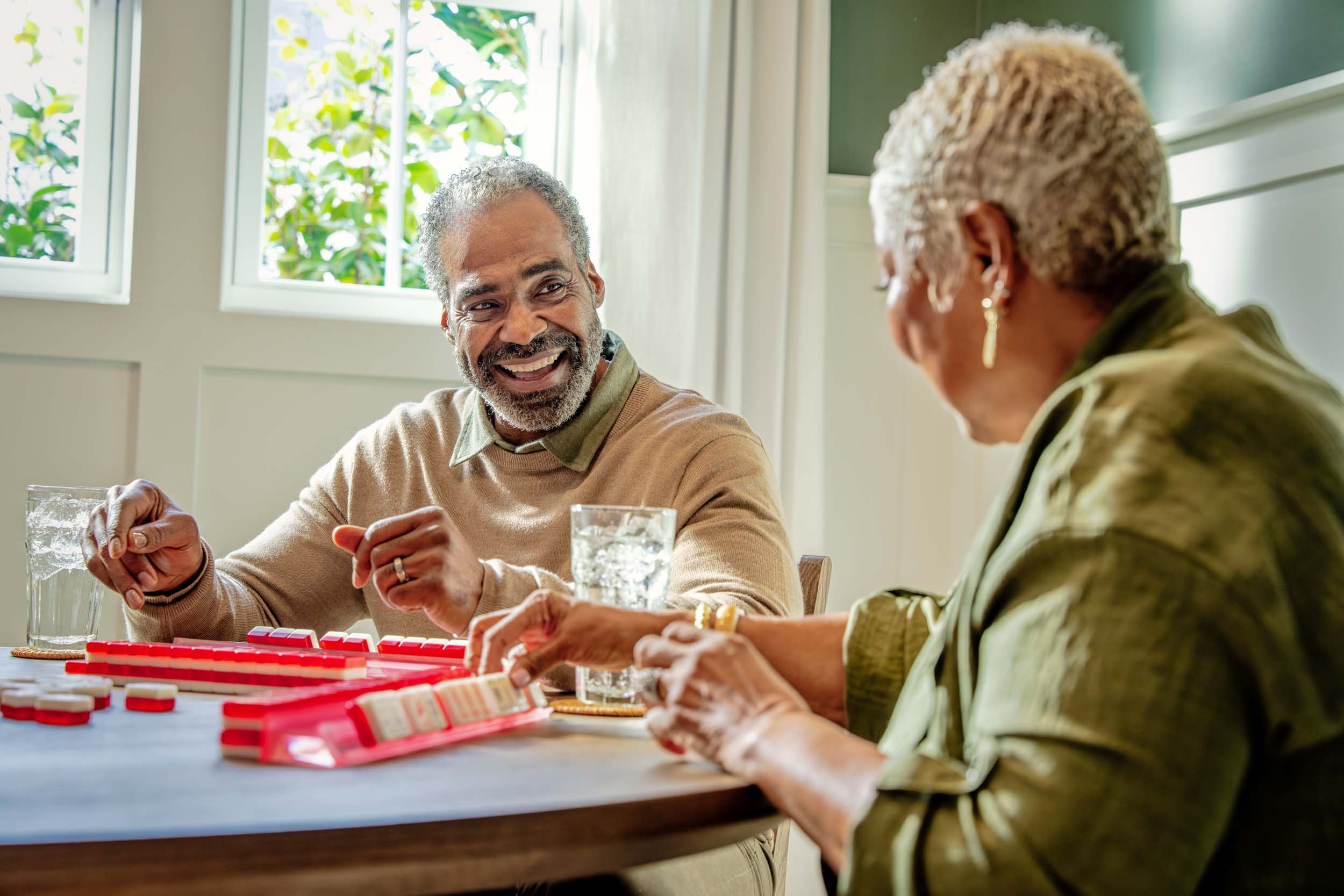 Mature-Couple-Playing-Mahjong.jpg