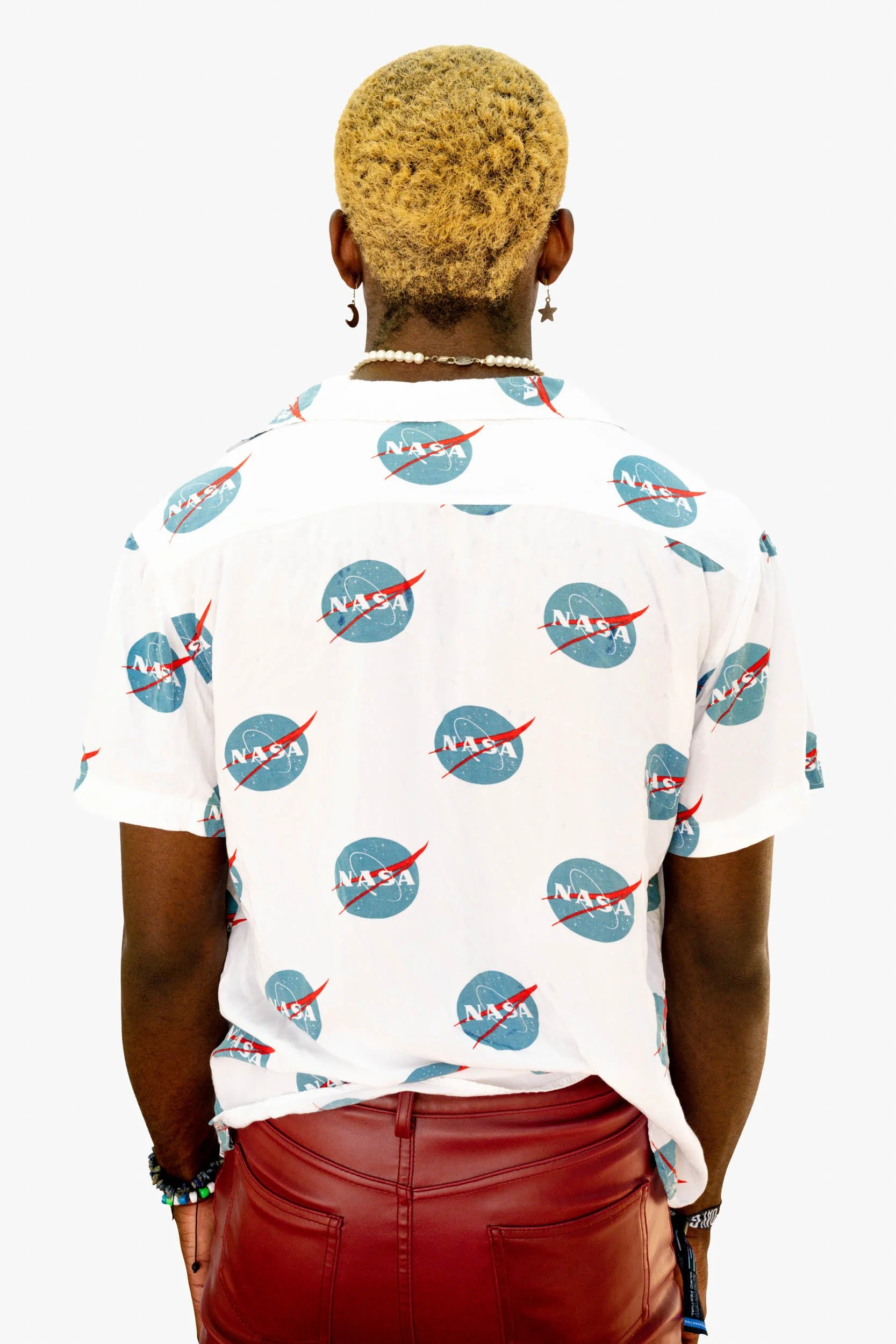 Back-of-NASA-Shirt-and-Blonde-Hair_Dorian.jpg