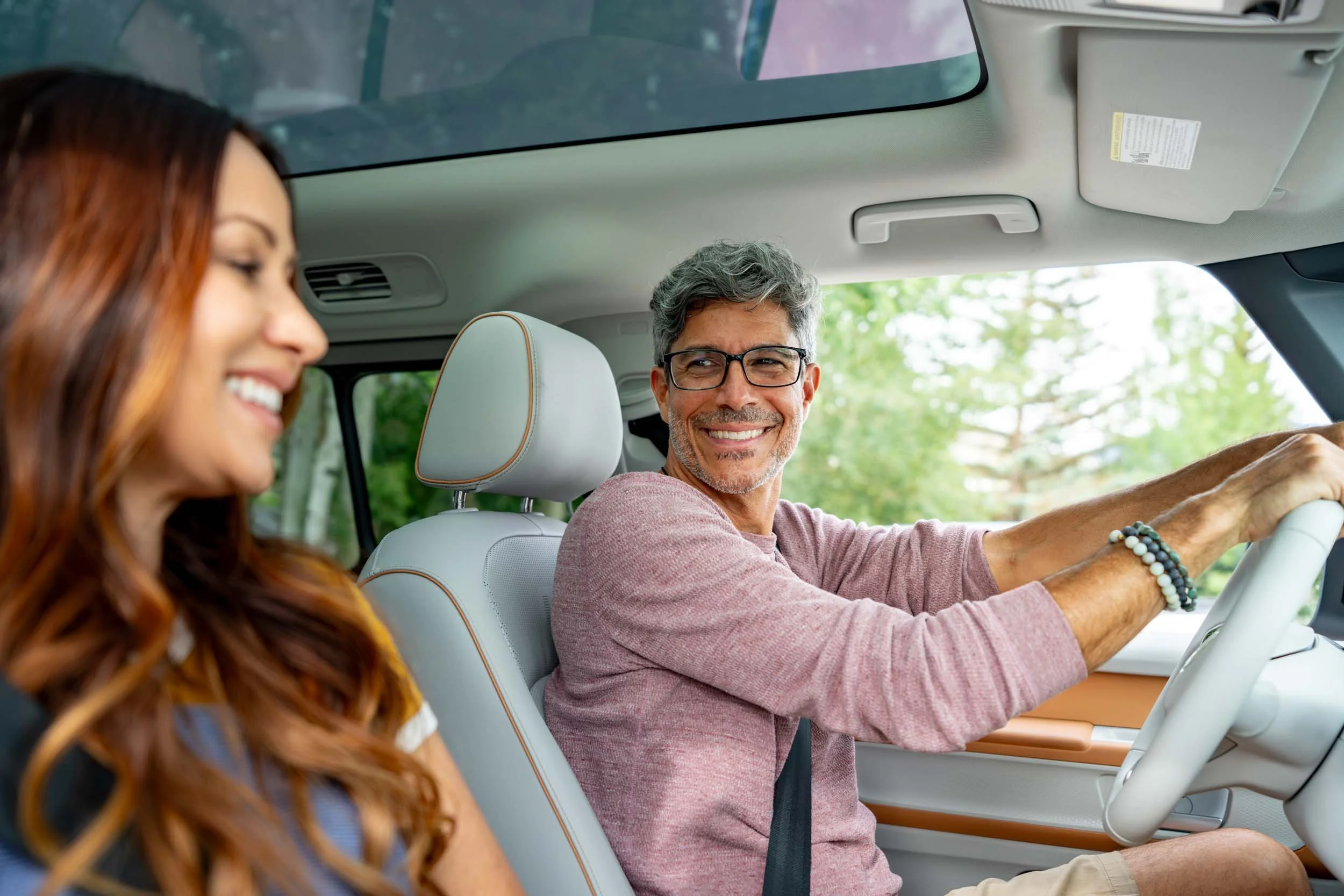 Smiling-Couple-in-Car.jpg