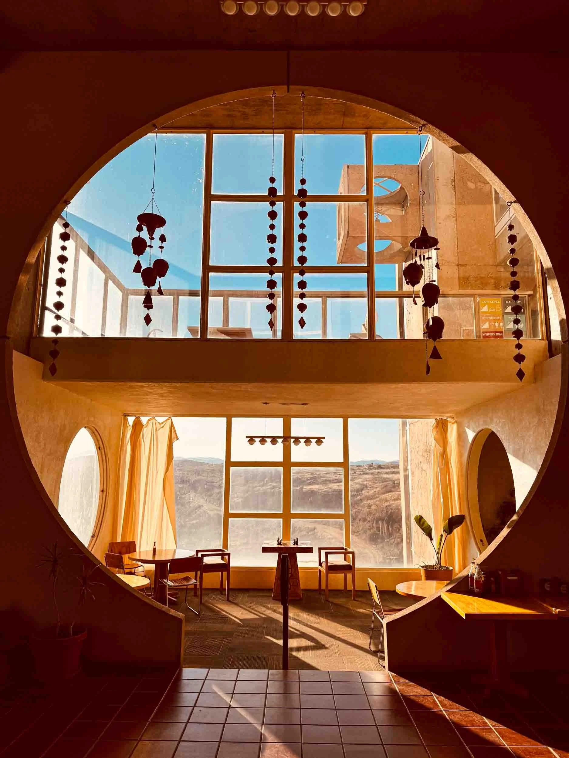 Modern-Circular-Desert-View-in-Arcosanti.jpg