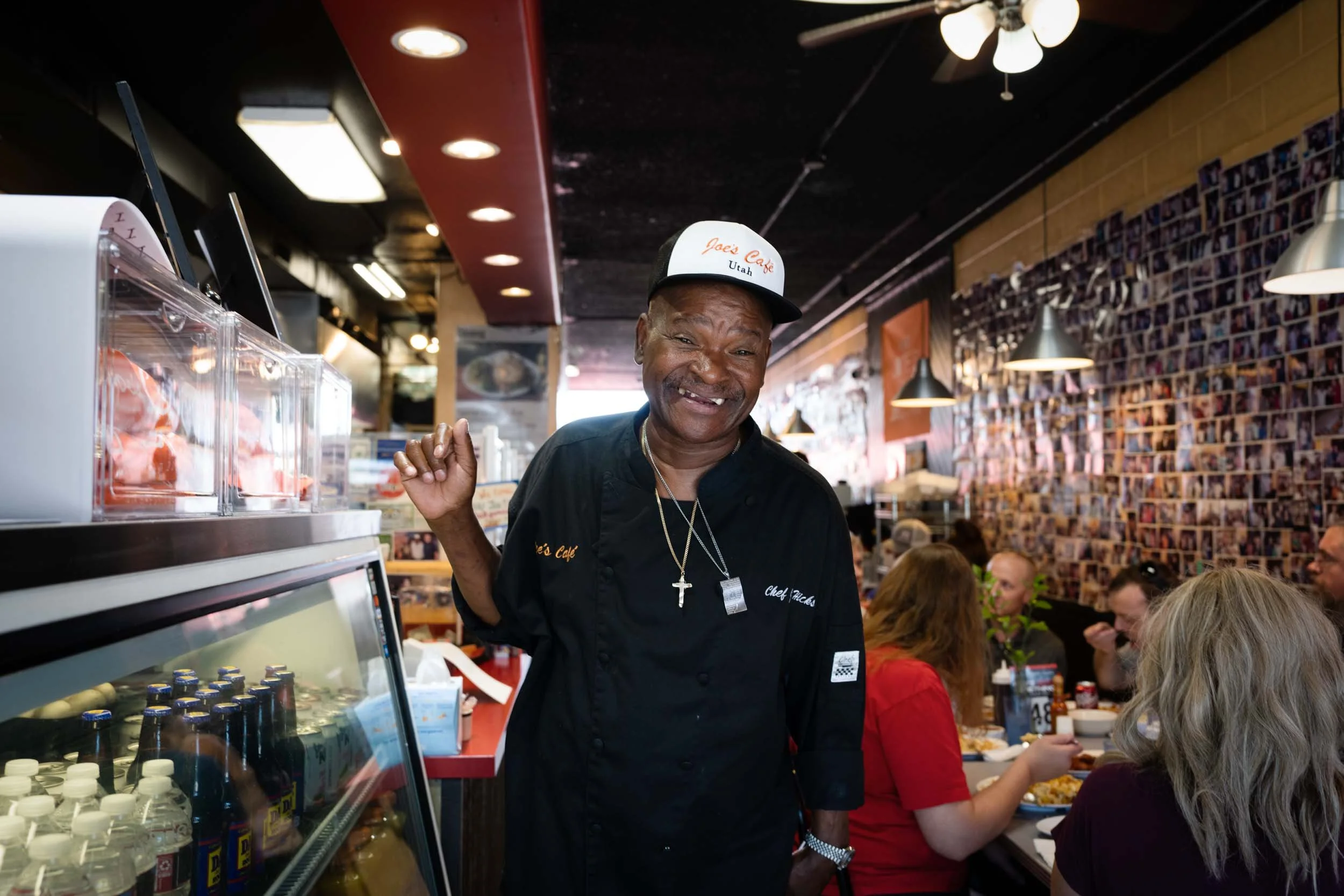Smiling-Chef-in-Joes-Cafe.jpg