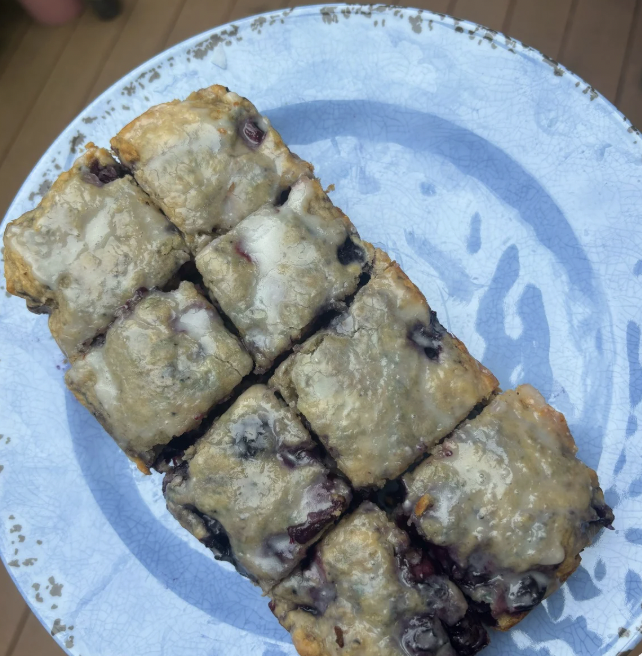 Blueberry blondies (8 count) *available upon request