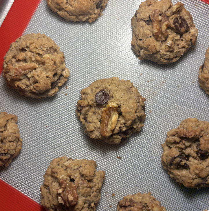 Gluten free maple walnut oatmeal cookies (about 18) *available upon request