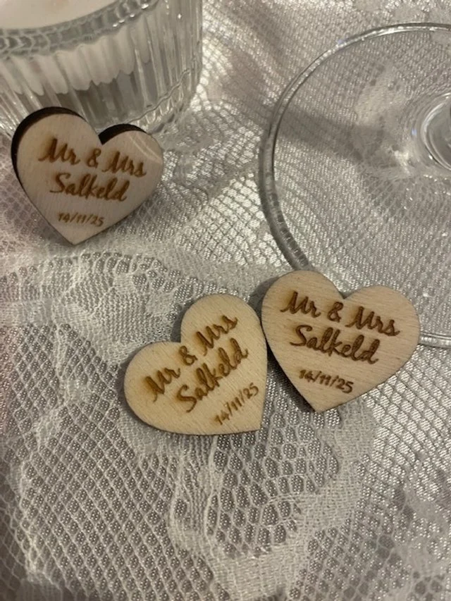 Wooden Heart Table confetti pack of 100