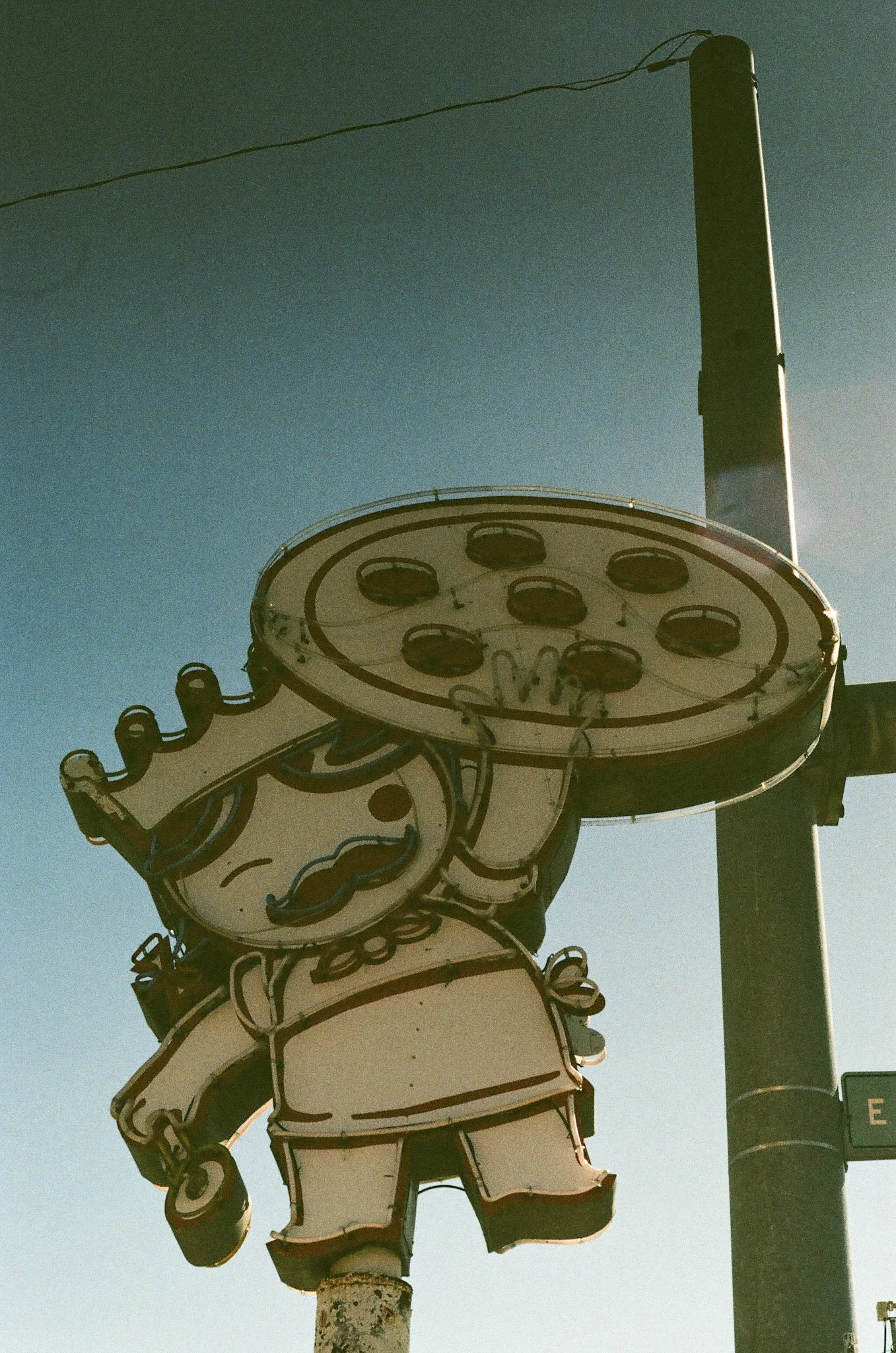 18-000701230029.jpg