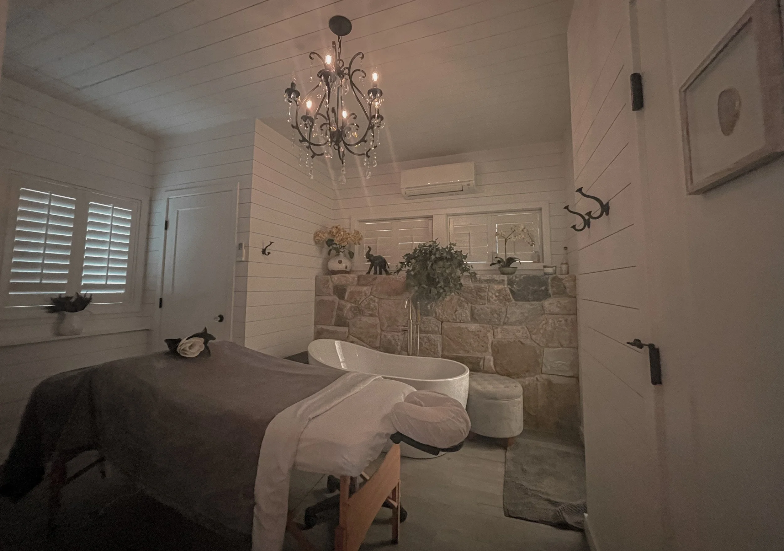 body treatment room 1.JPG