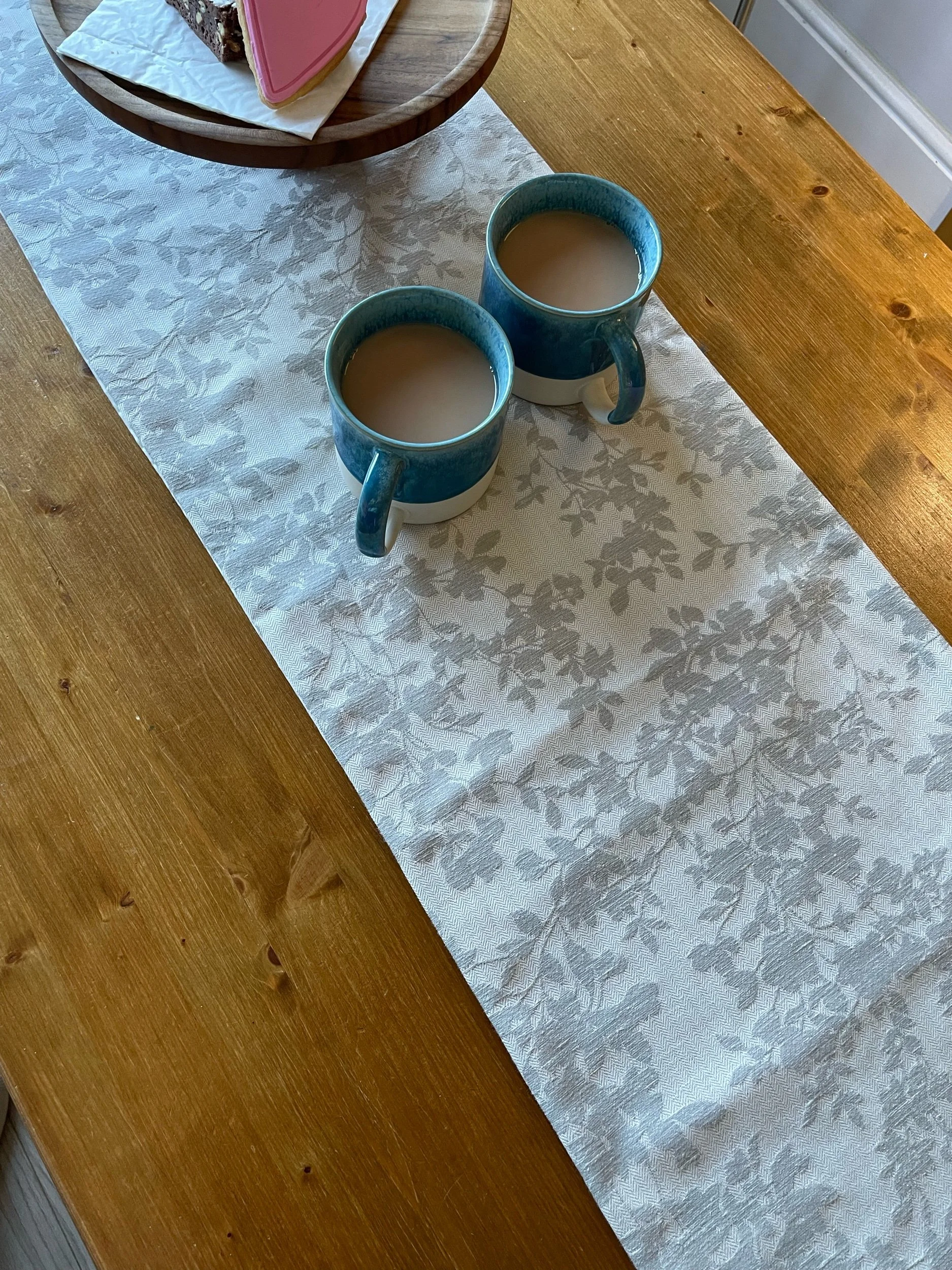 Silver Leaves Long table runner