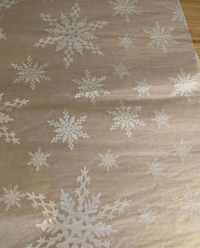 Christmas Snowflake Tissue Paper – Festive Gift Wrap